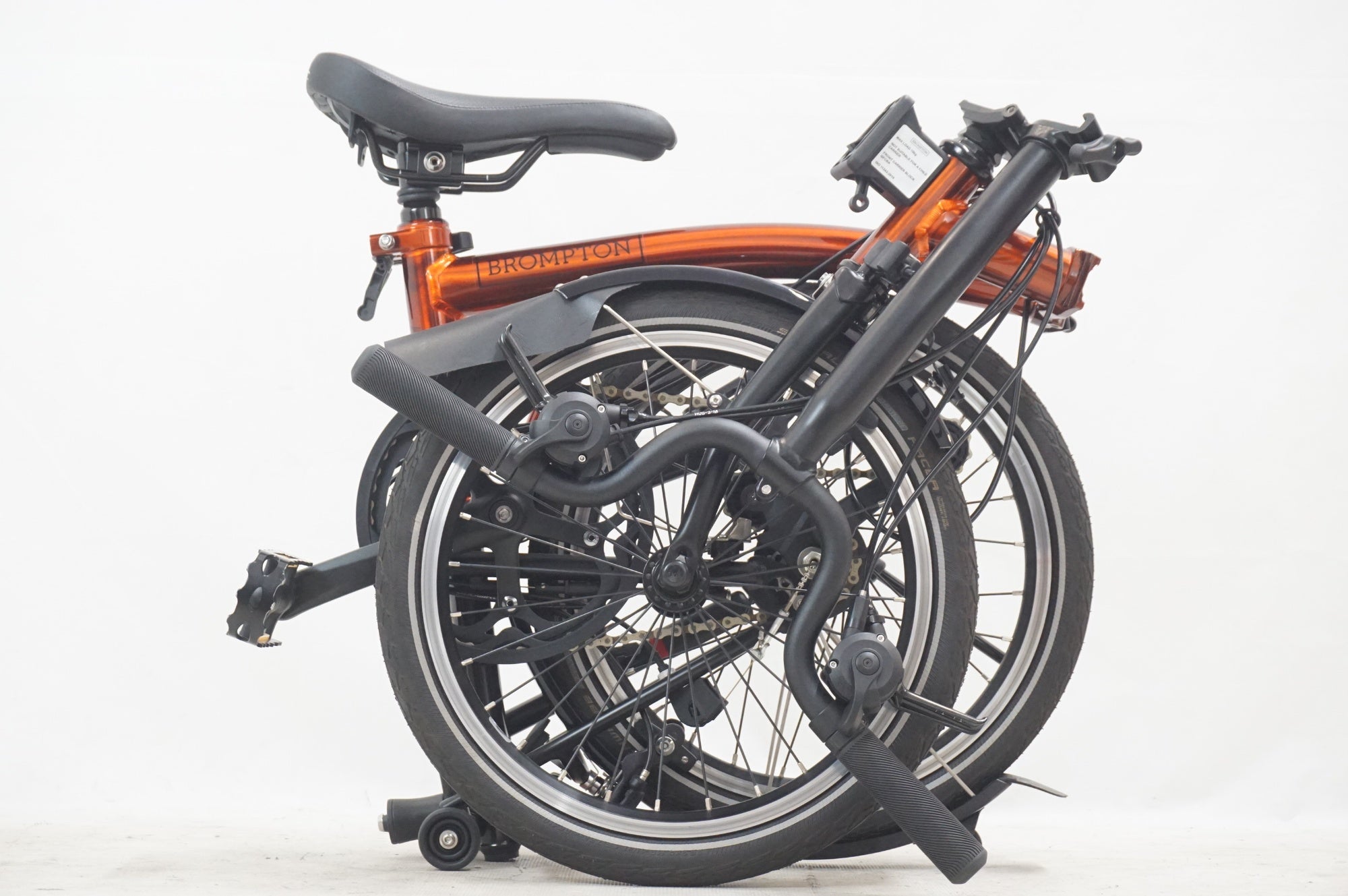 BROMPTON 「ブロンプトン」 C LINE EXPLORE MID FLAME LACQUER 2023年モデル 16インチ 折り畳み自転車 / 福岡店