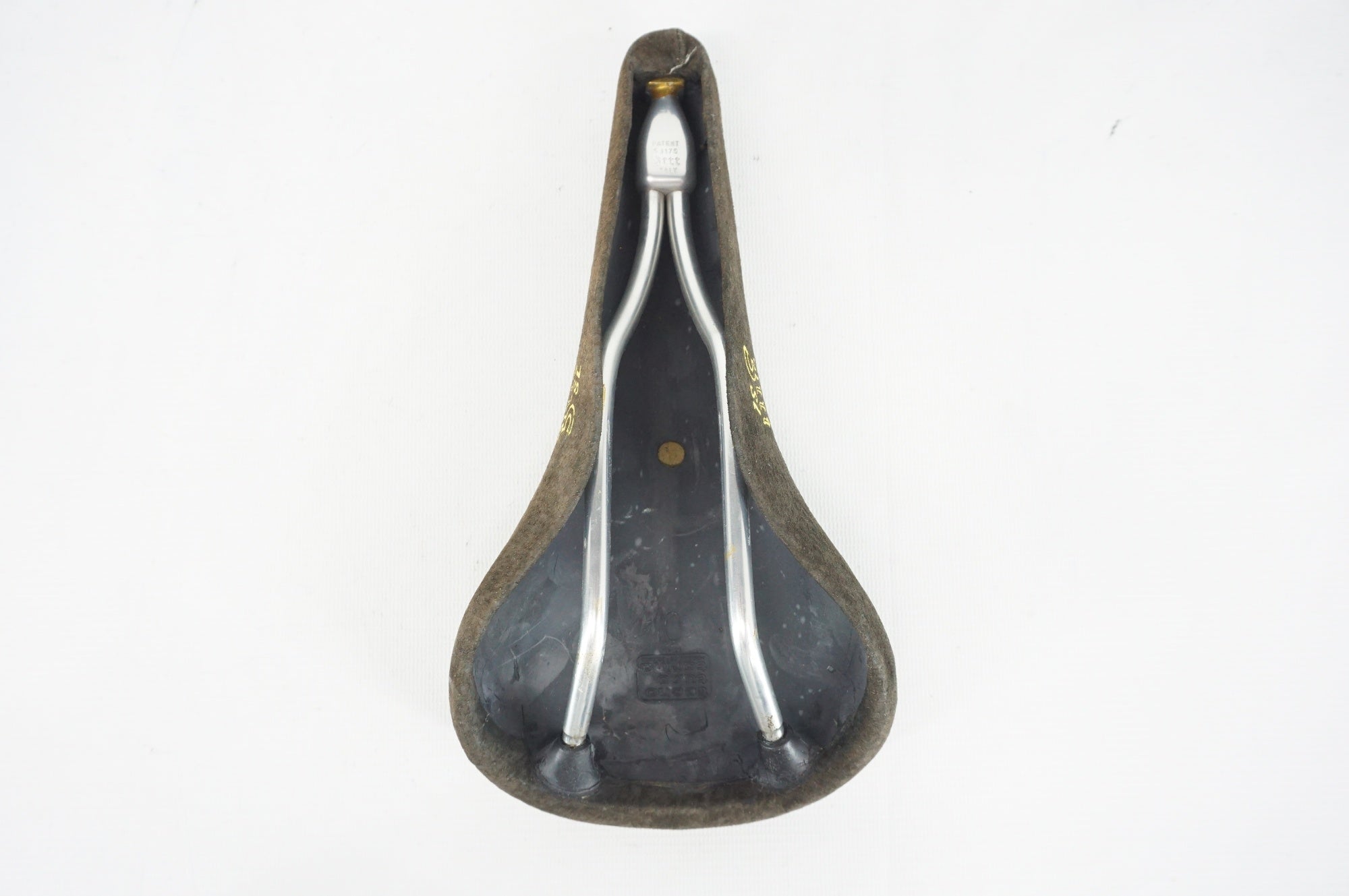 3T 「スリーティー」 SL サドル / 阪急塚口店