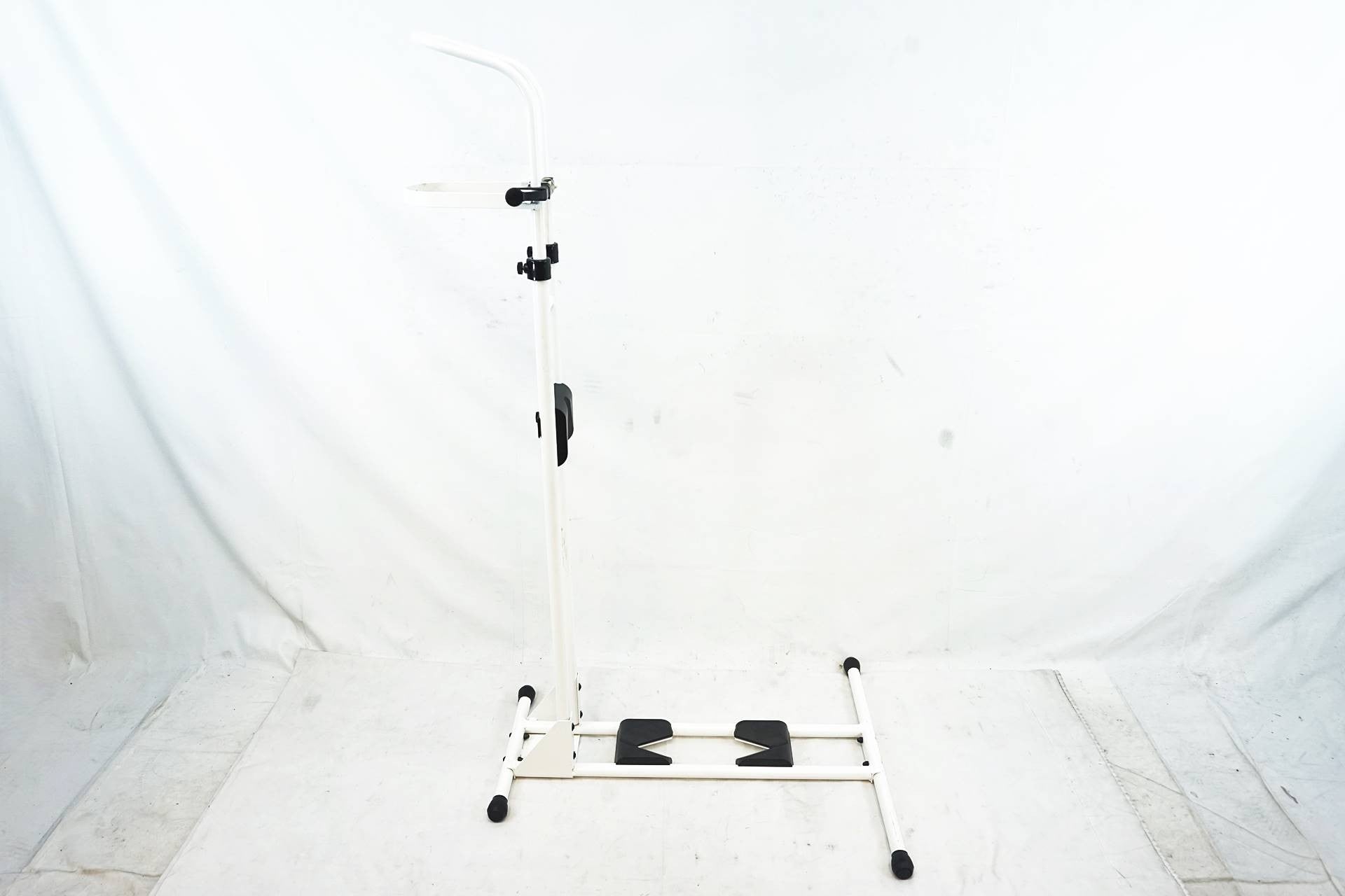 IWA 「イワ」 A01V SPECIAL ディスプレイスタンド / 有明ガーデン店