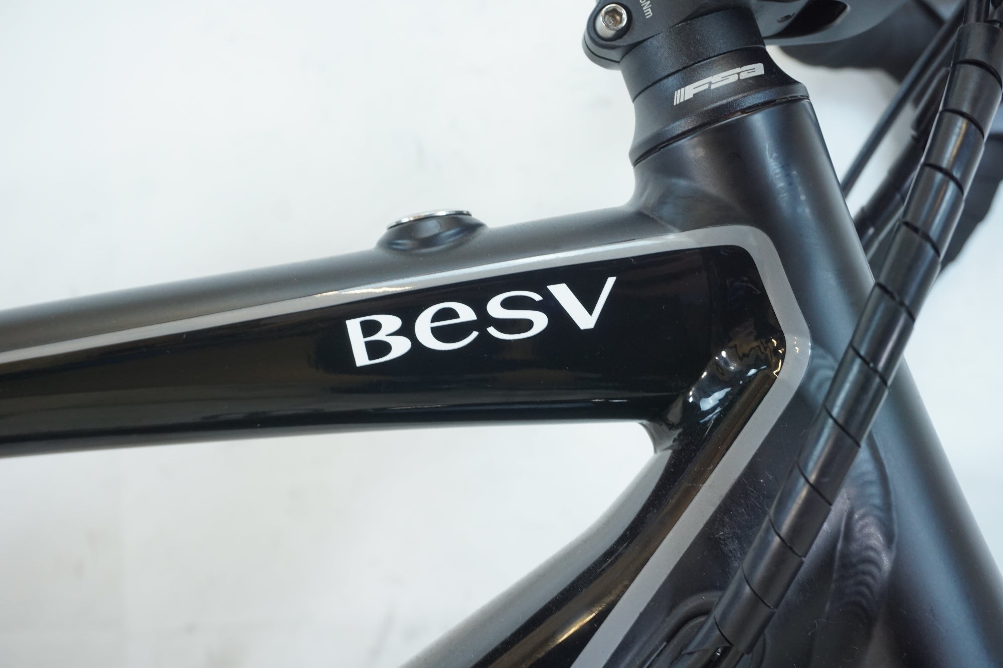 BESV 「ベスビー」 JR1 2021年モデル 700C e-BIKE / 有明ガーデン店