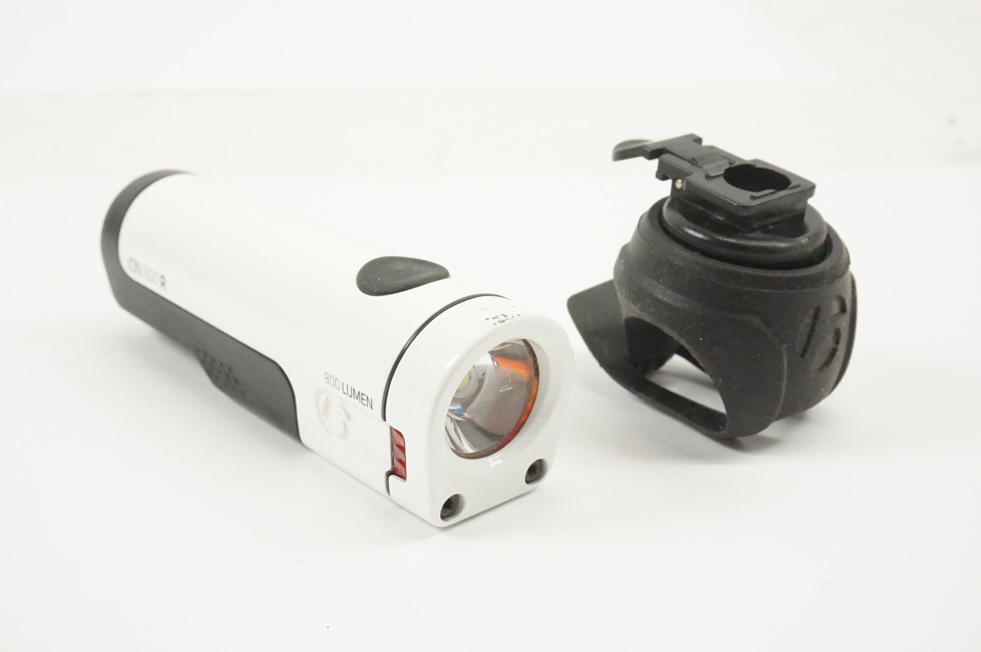BONTRAGER 「ボントレガー」 ION 800 R フロントライト / 宇都宮