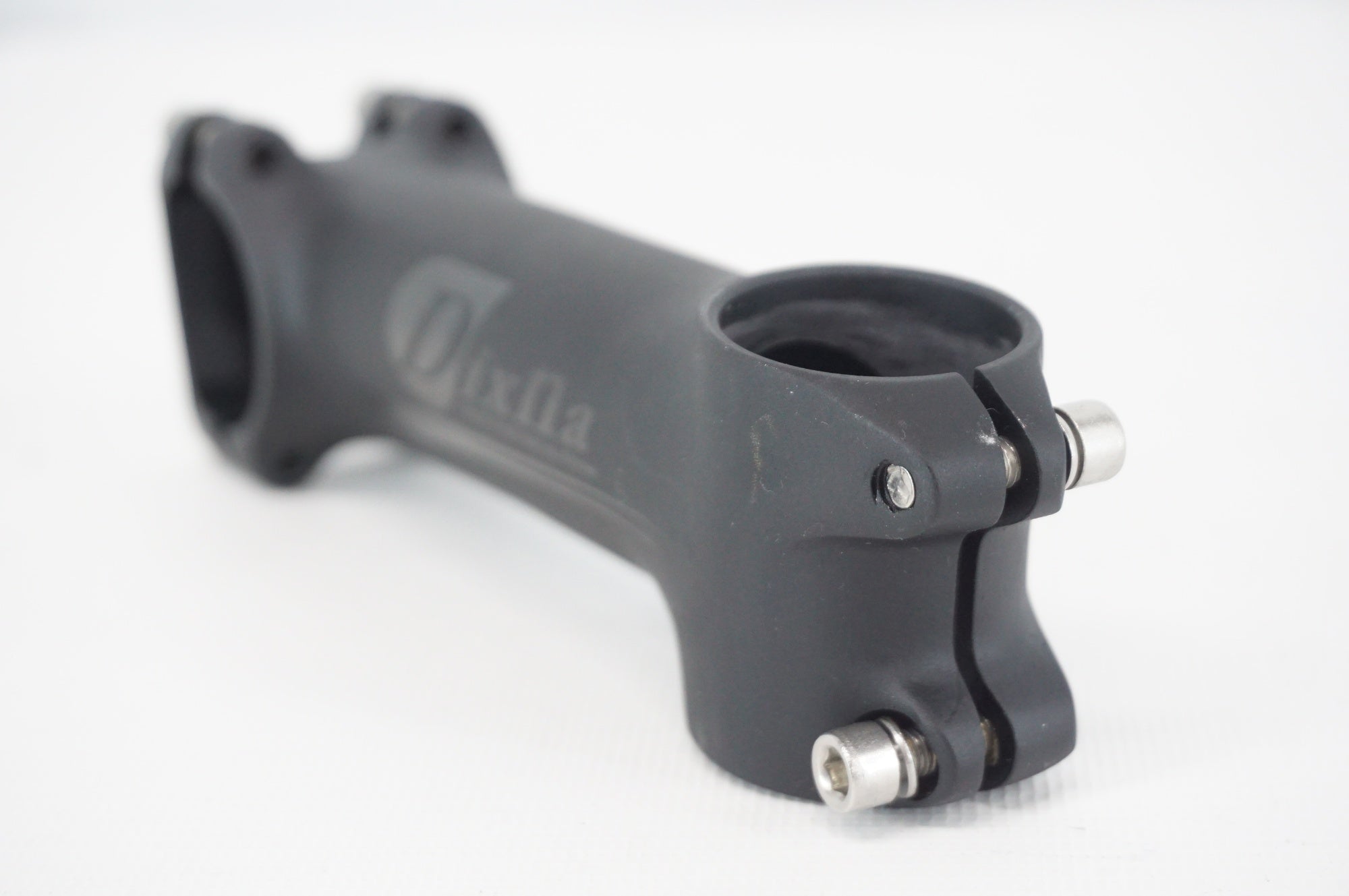 DIXNA 「ディズナ」 V-シェイプ φ31.8 120mm 84° ステム / 阪急塚口店