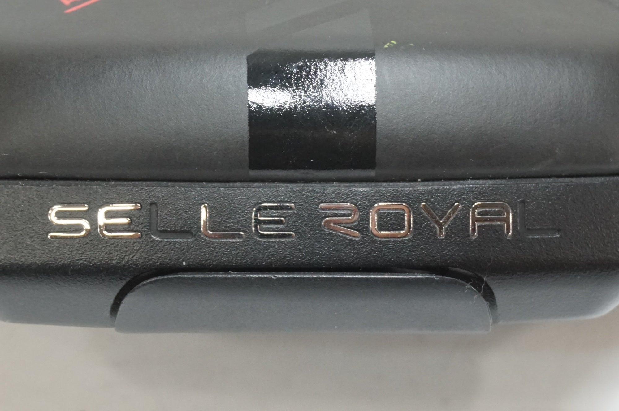 SELLE ROYAL 「セラロイヤル」 ASPHALT サドル / 大宮店