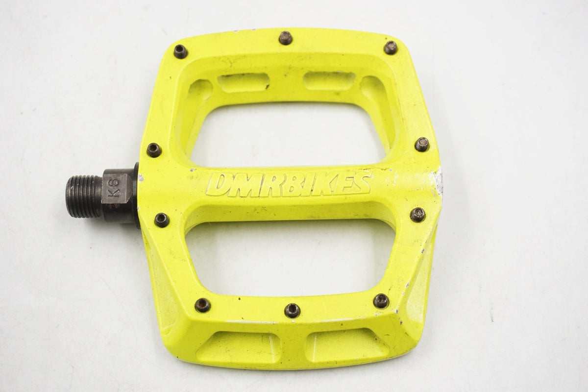 DMR 「ディーエムアール」 BIKES V8 ペダル / 奈良店