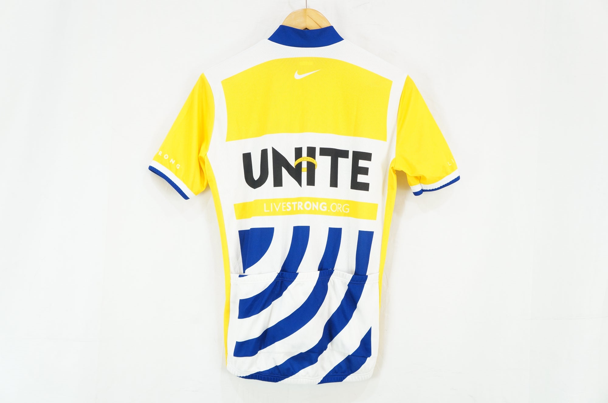 NIKE 「ナイキ」 TREK DISCOVERY Mサイズ 半袖ジャージ / バイチャリ浦和ベース