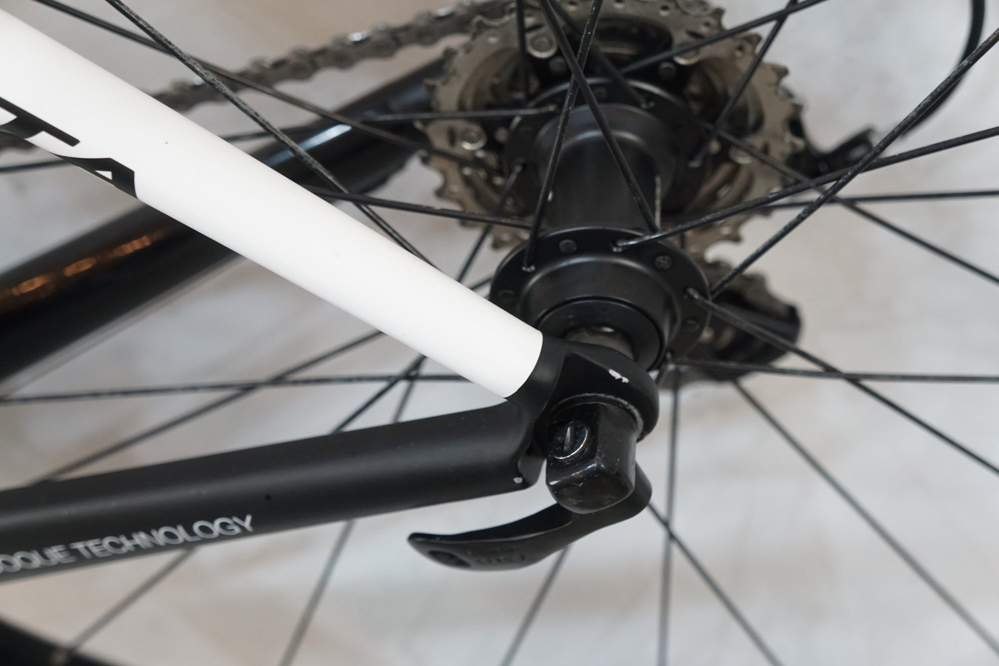KUOTA 「クオータ」 KORSA 105 2014年モデル ロードバイク / バイチャリ浦和ベース