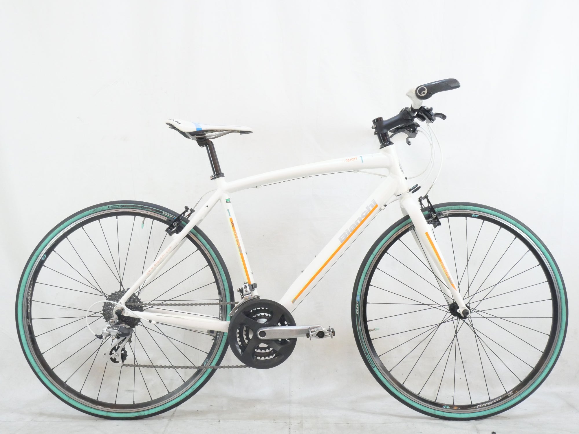 BIANCHI 「ビアンキ」 C-SPORT1 2016年モデル クロスバイク / バイチャリ浦和ベース