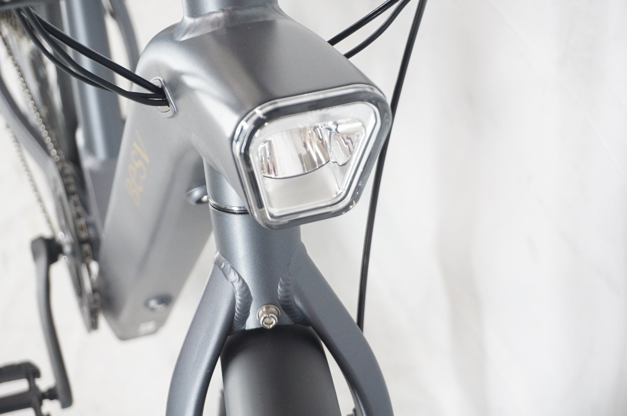 BESV 「ベスビー」 CF1 LINO 2025年モデル 26インチ 電動アシスト自転車 / 阪急塚口店