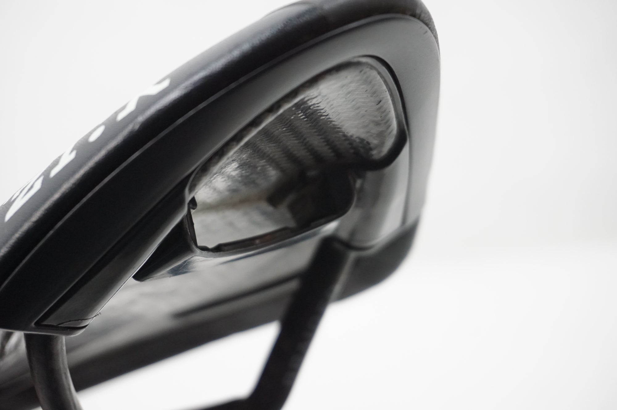 FIZIK 「フィジーク」 ARIONE R3 BRAIDED サドル / 川越店