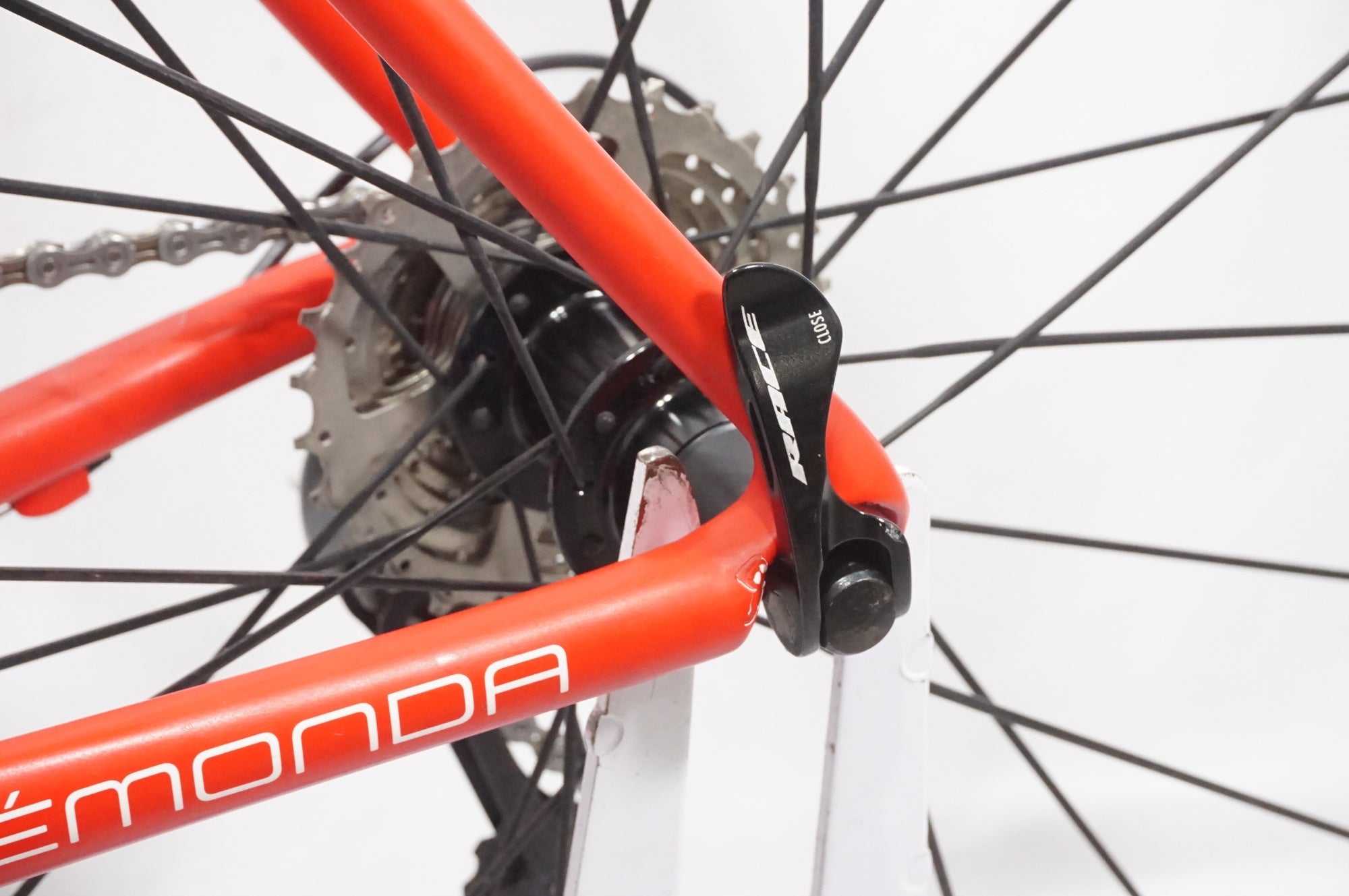 TREK 「トレック」 EMONDA ALR 5 2016年モデル ロードバイク / AKIBA店