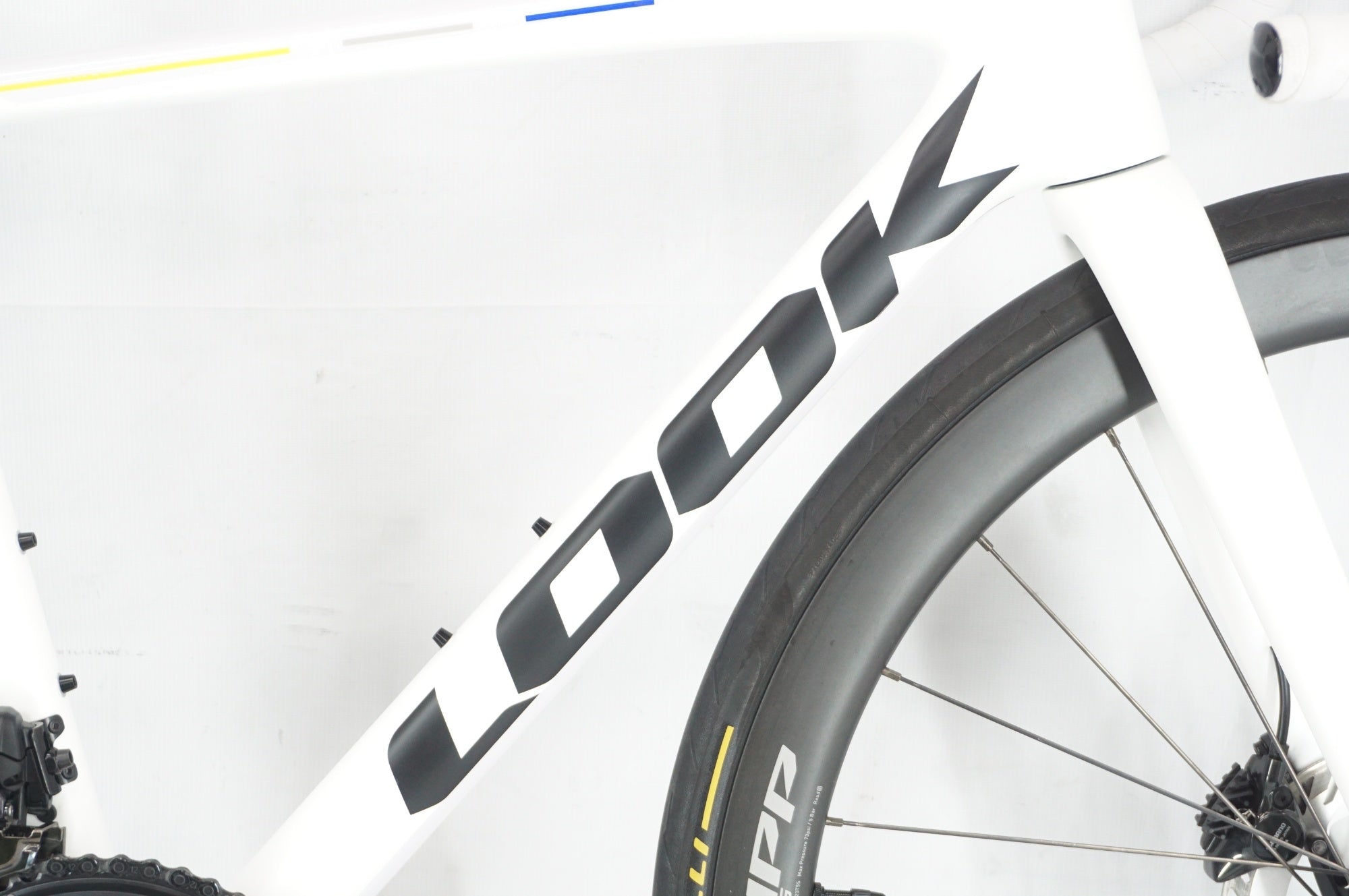 LOOK 「ルック」 785 HUEZ2 DISC ULTEGRA R8100 Di2 2025年モデル ロードバイク / 阪急塚口店