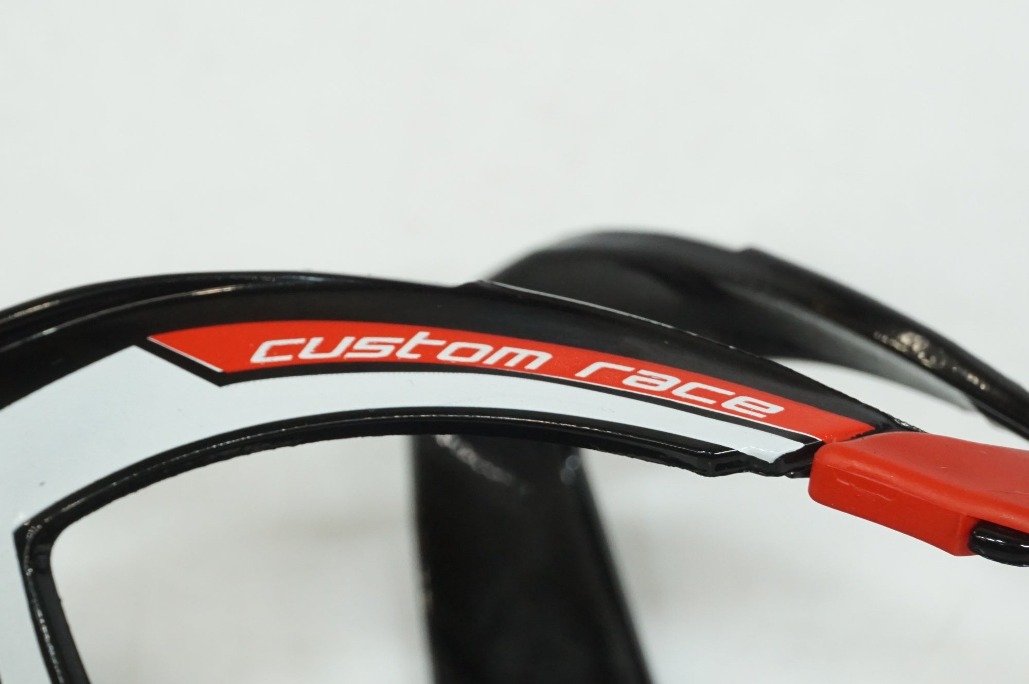 ELITE 「エリート」 CUSTOM RACE CANNIBAL ボトルケージセット / 大宮店
