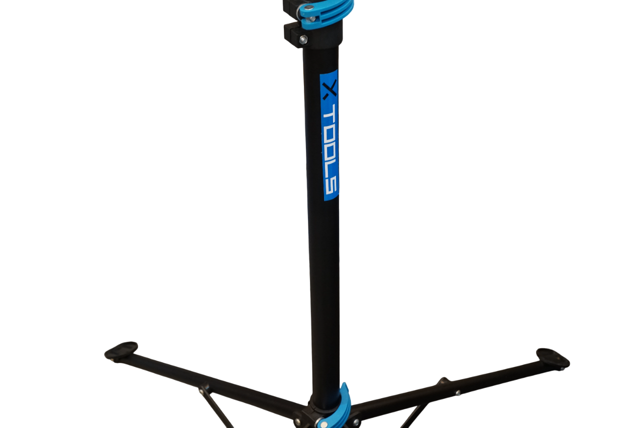 X-TOOLS 「エックスツールズ」 メンテナンススタンド / バイチャリ浦和ベース