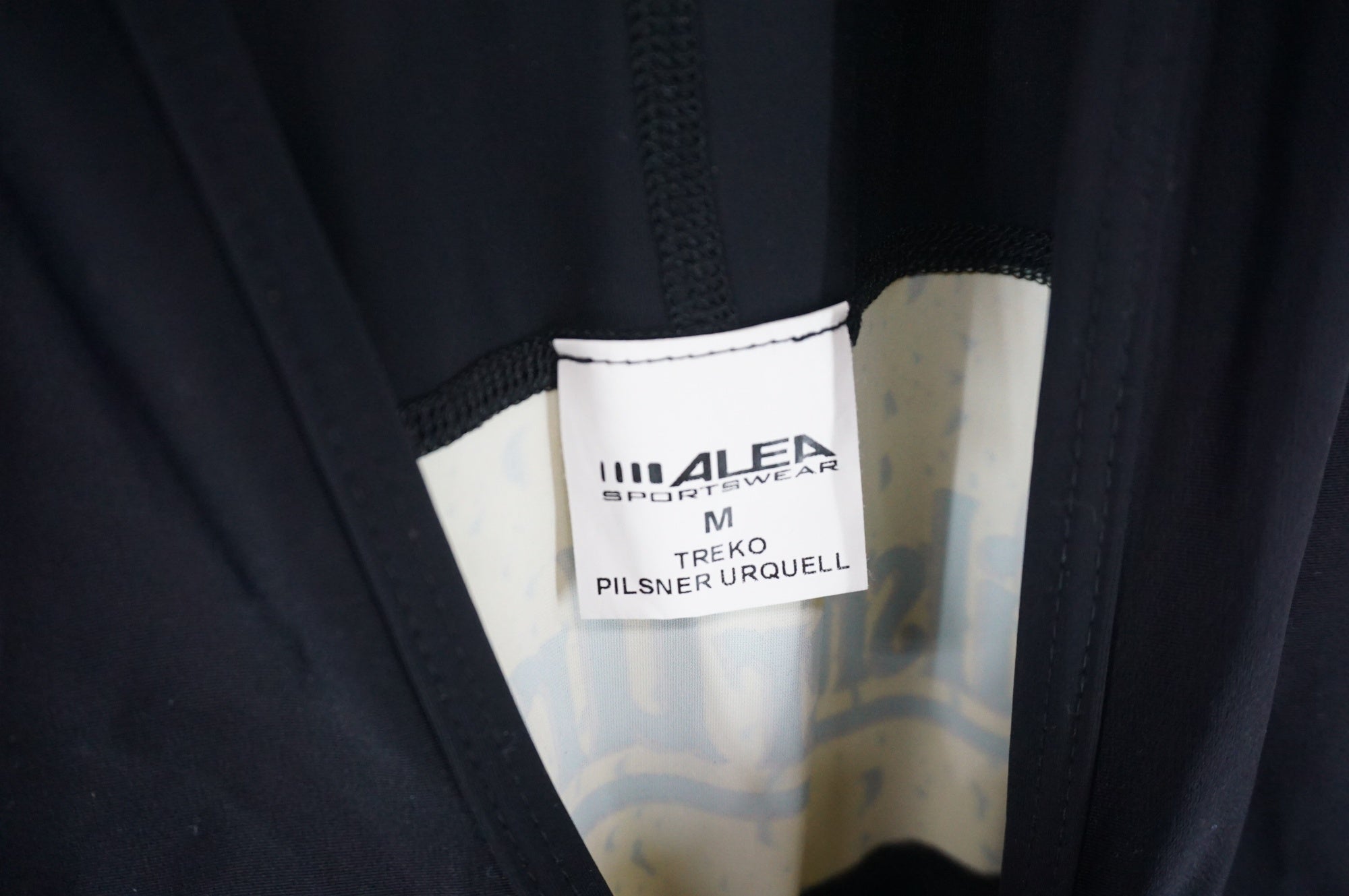 ALEA 「アレア」 Pilsner Urquell TEAM ジャージ Mサイズ 上下セット / 阪急塚口店