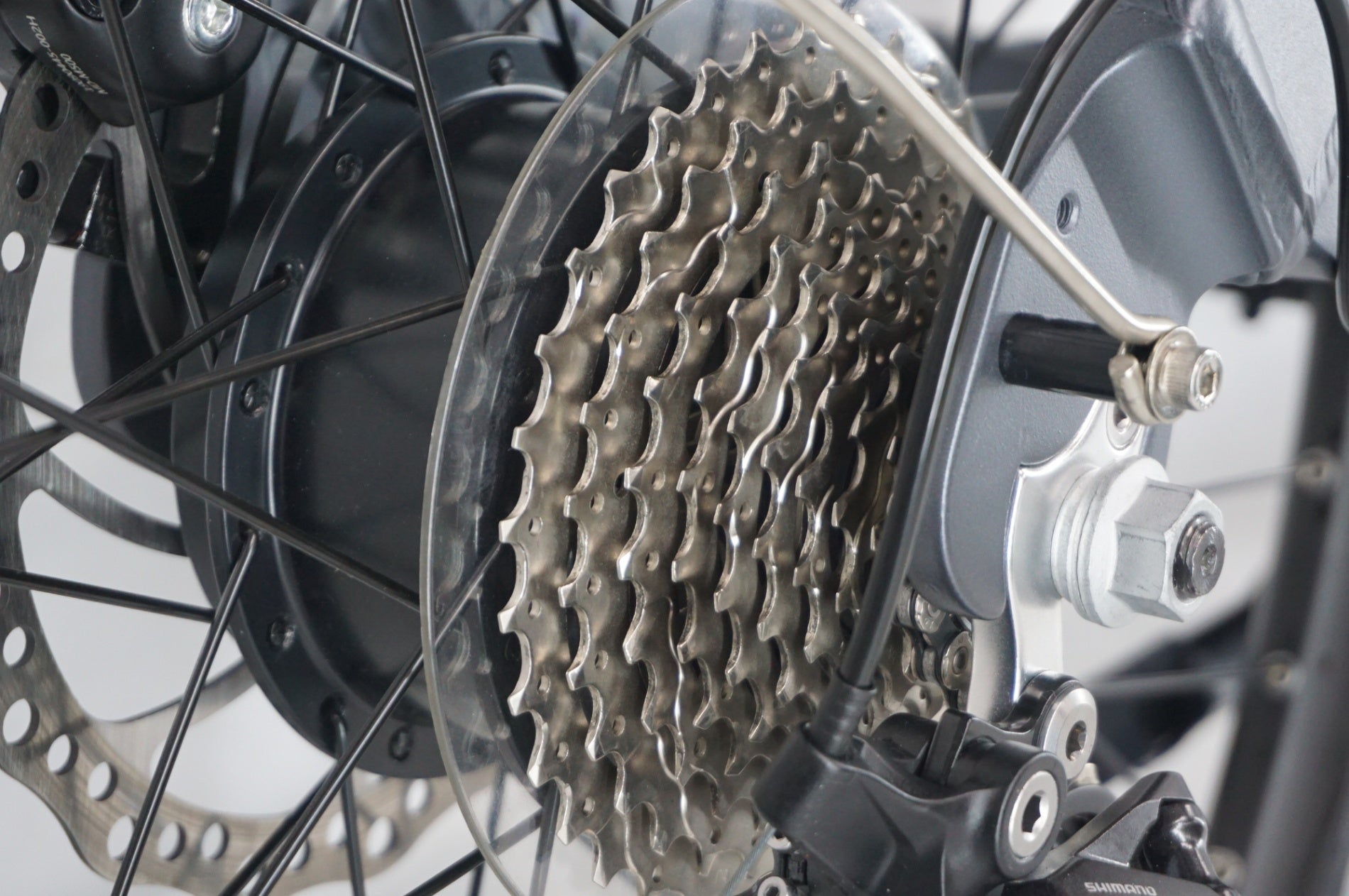 BESV 「ベスビー」 CF1 LINO 2025年モデル 26インチ 電動アシスト自転車 / 阪急塚口店