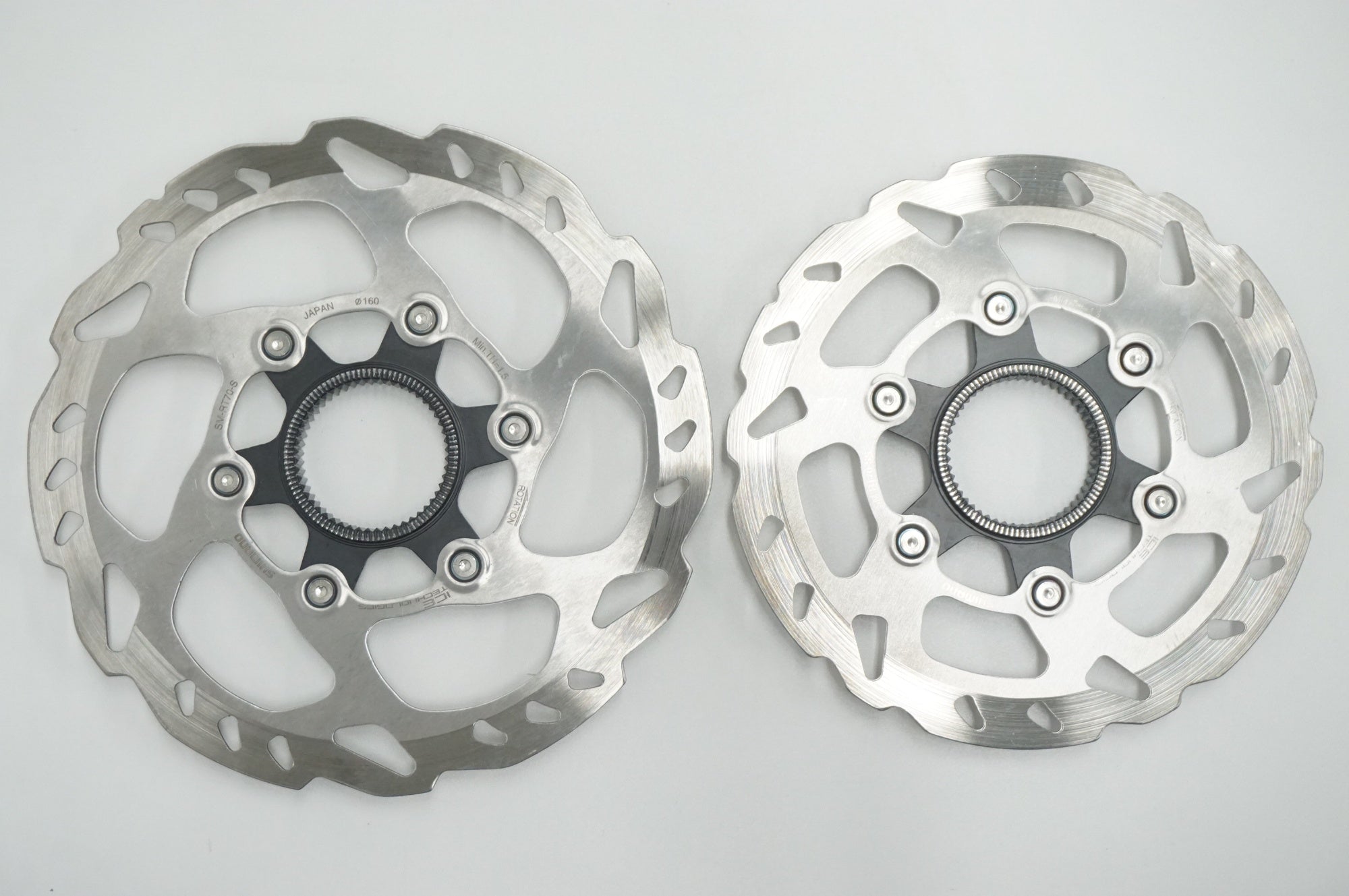 SHIMANO 「シマノ」 SM-RT70 ディスクローターセット / 福岡店