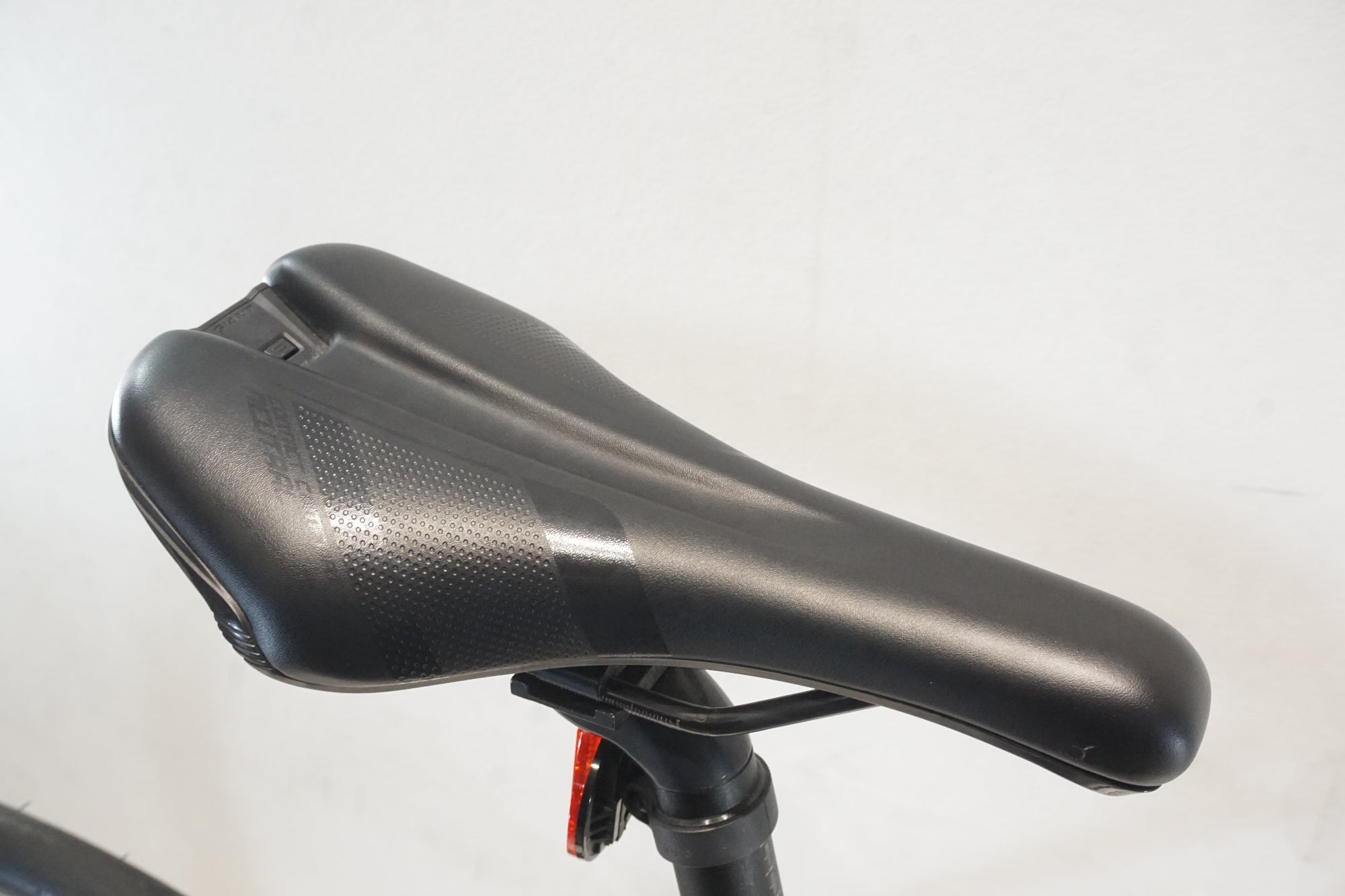 GIANT 「ジャイアント」 ESCAPE RX3 2022年モデル クロスバイク / 横浜戸塚店