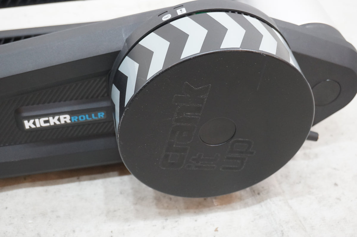 WAHOO 「ワフー」 KICKR ROLLR スマートトレーナー / 浦和ベース