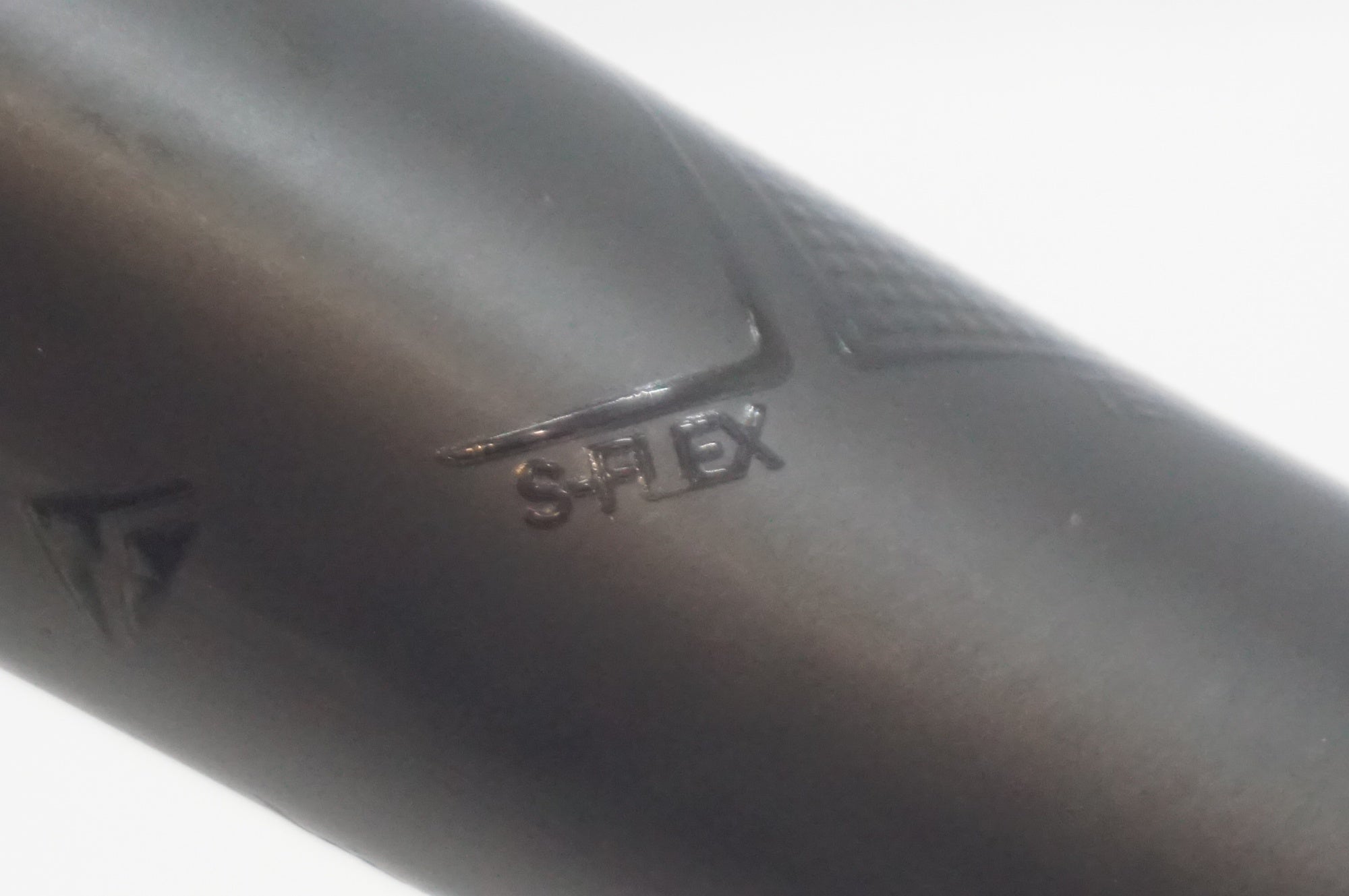 MERIDA 「メリダ」 TEAM CC CARBON φ30.9 400mm シートポスト / 福岡店