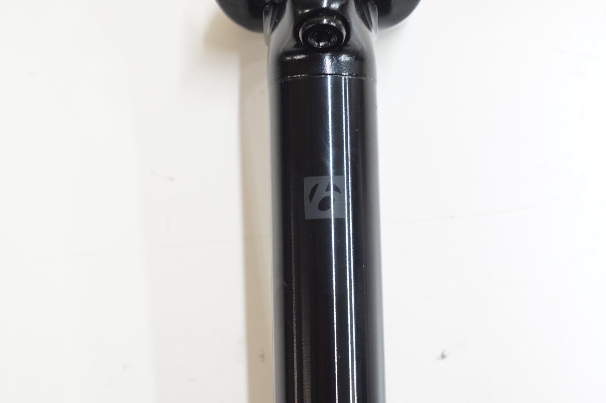 BONTRAGER 「ボントレガー」 アルミ φ27.2 250mm シートポスト / 大宮店