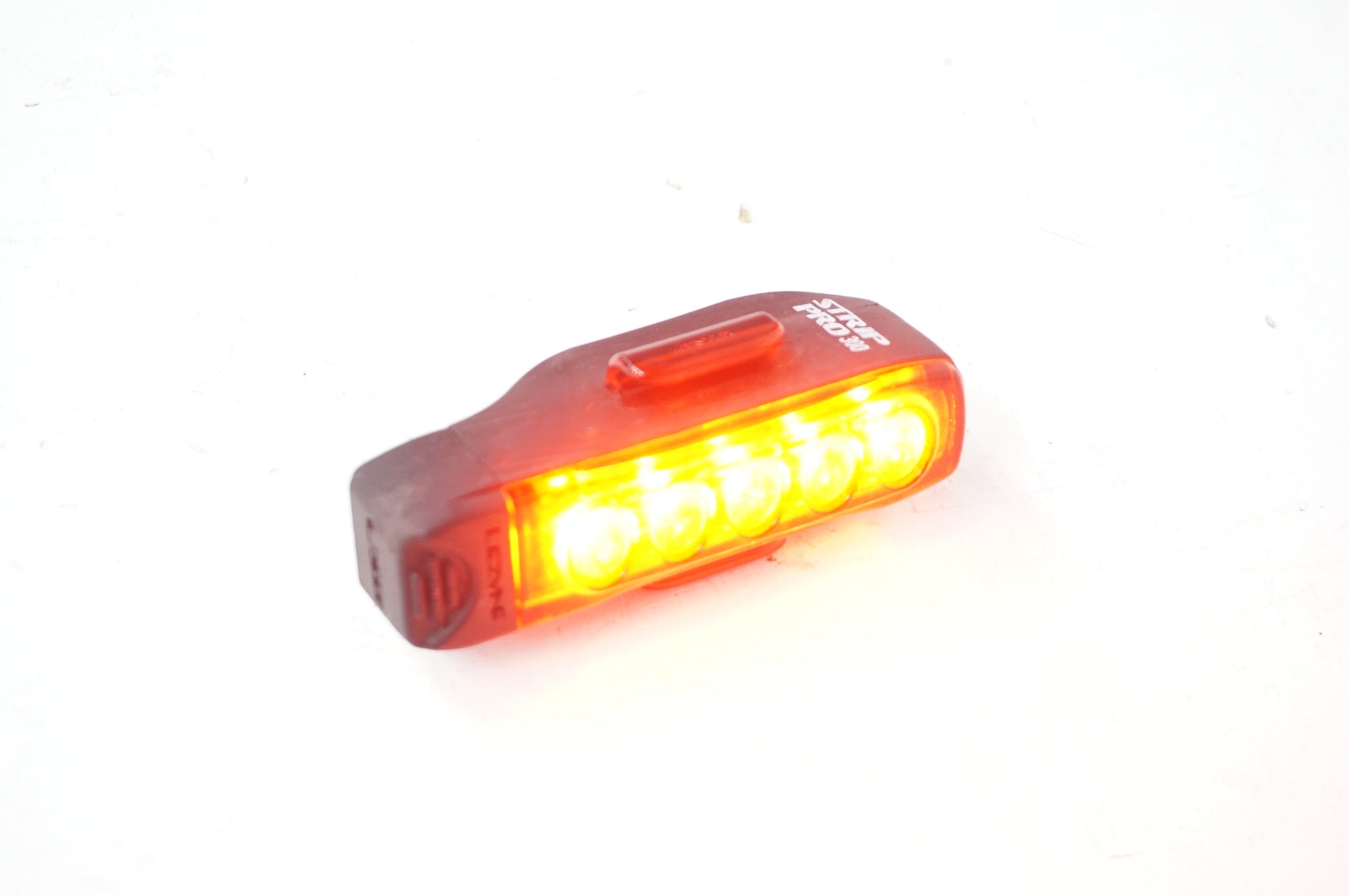 LEZYNE 「レザイン」 STRIP PRO 300 ライト / 阪急塚口店