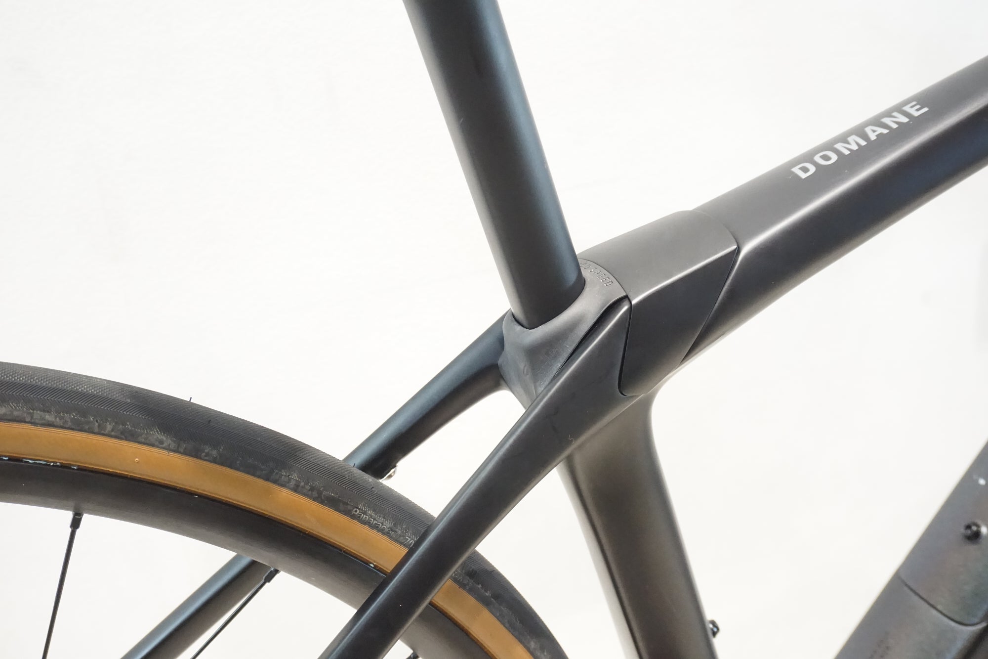 TREK 「トレック」 DOMANE SL6 2023年モデル ロードバイク / 横浜戸塚店