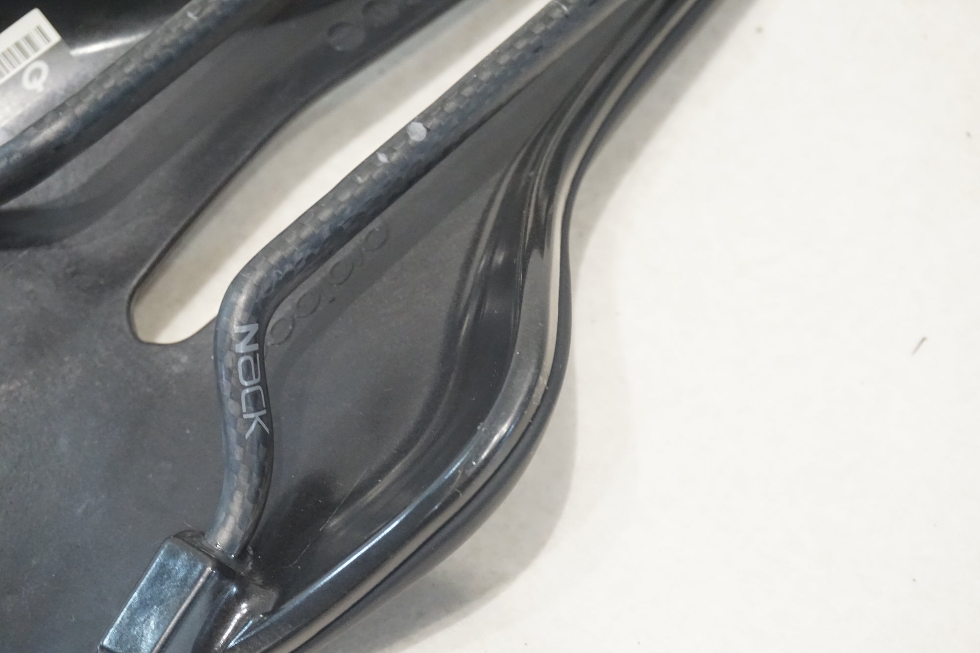 PROLOGO 「プロロゴ」 NAGO R4 PAS 3D NACK カーボンレール サドル / 横浜戸塚店