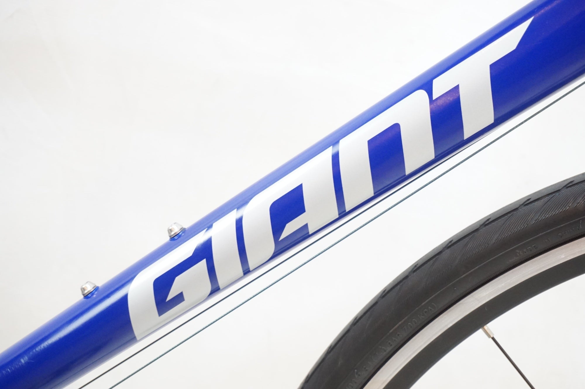 GIANT 「ジャイアント」 ESCAPE R3 2021年モデル カスタム クロスバイク / 浦和ベース