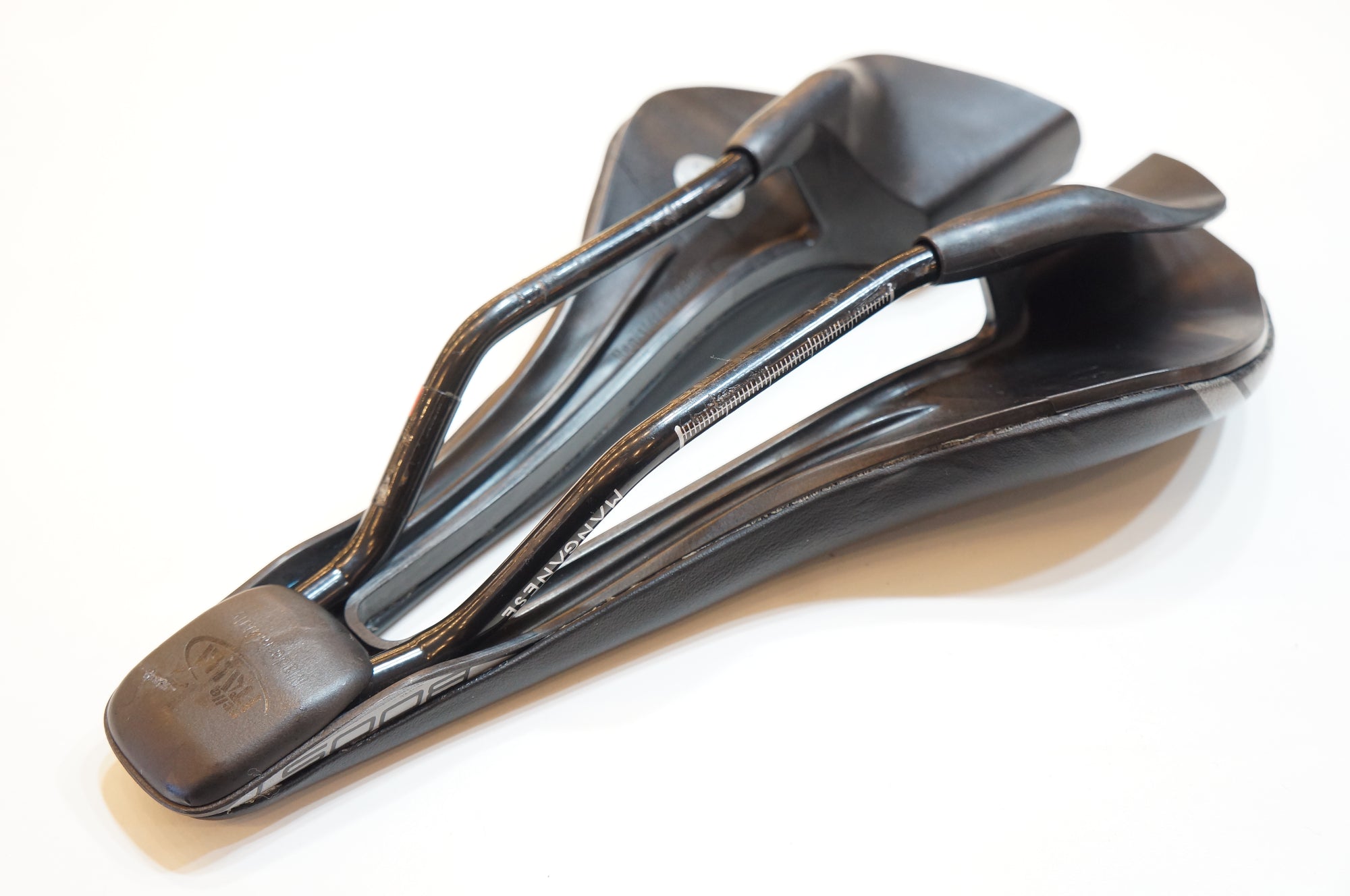 SELLE ITALIA 「セラ イタリア」 SP-01 BOOST MANGANESE サドル/ バイチャリ浦和ベース