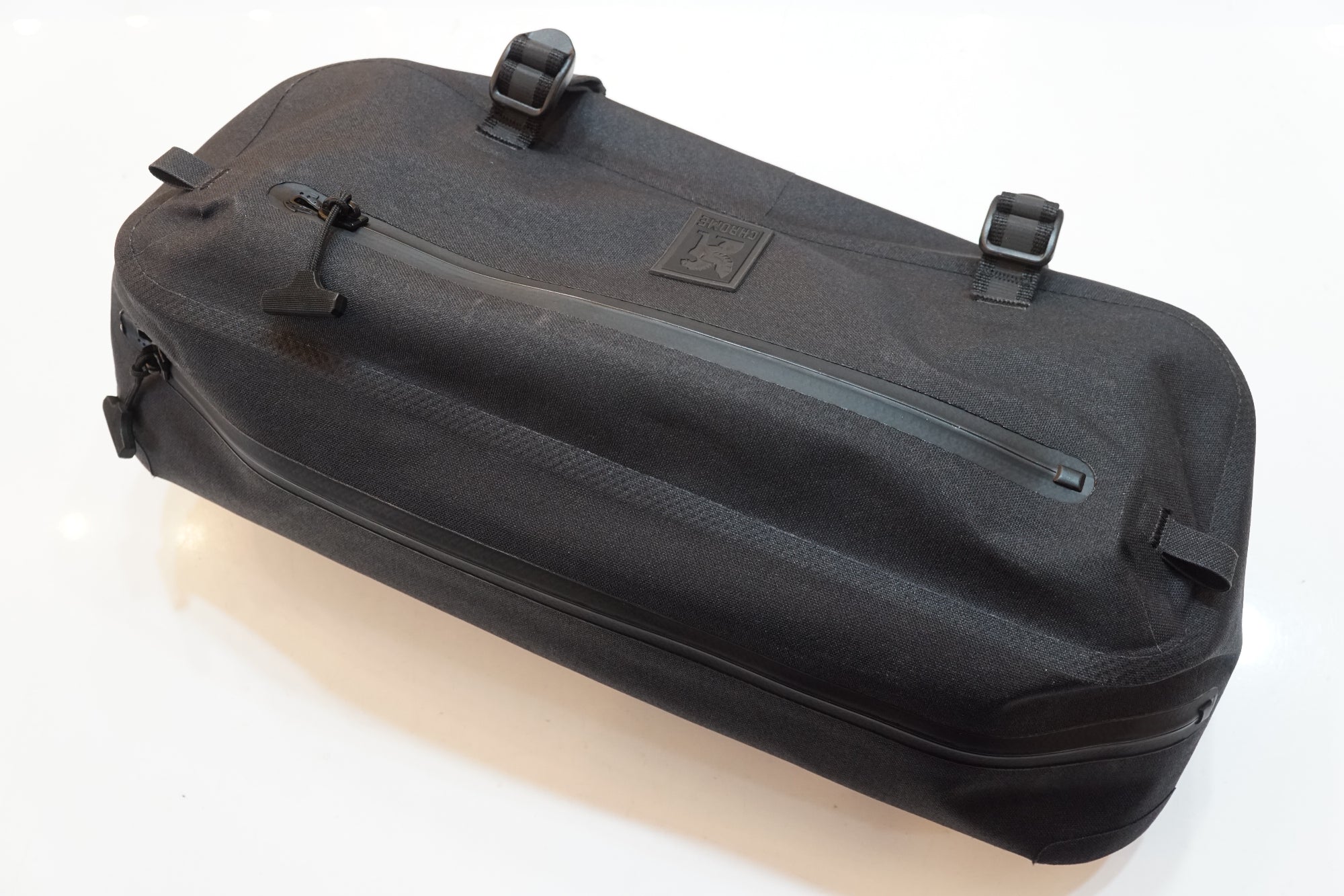 CHROME 「クローム」 ミニ カデッド ウォータープルーフ ボディバッグ / バイチャリ浦和ベース