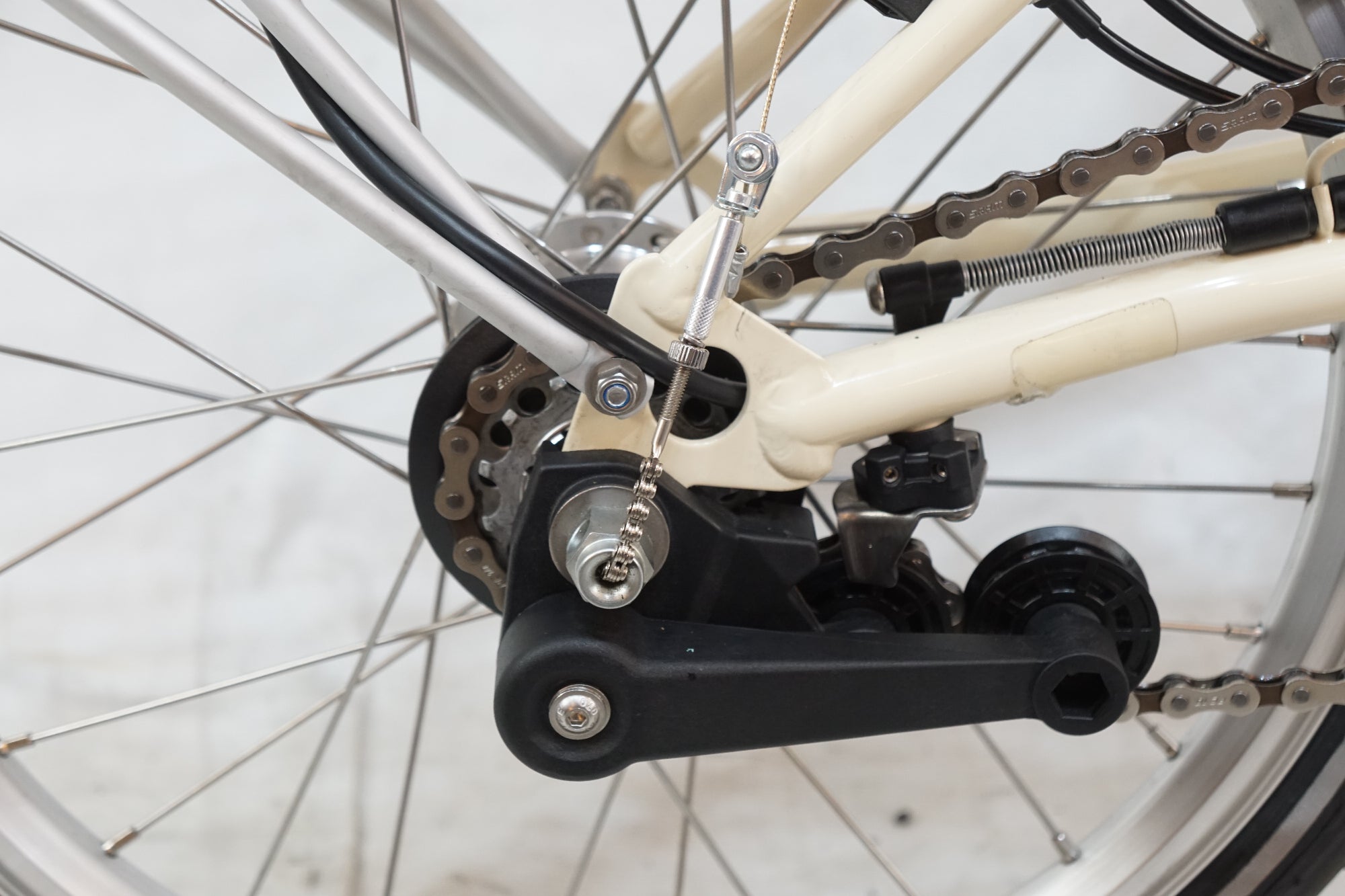 BROMPTON 「ブロンプトン」 Classic Edition INSPIRED BY LONDON 2025年モデル 16インチ 折り畳み自転車 / バイチャリ浦和ベース