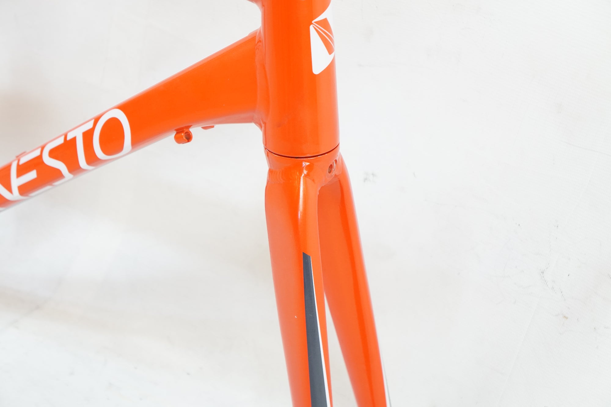 NESTO 「ネスト」 FALAD 年式不明 フレームセット / バイチャリ浦和ベース