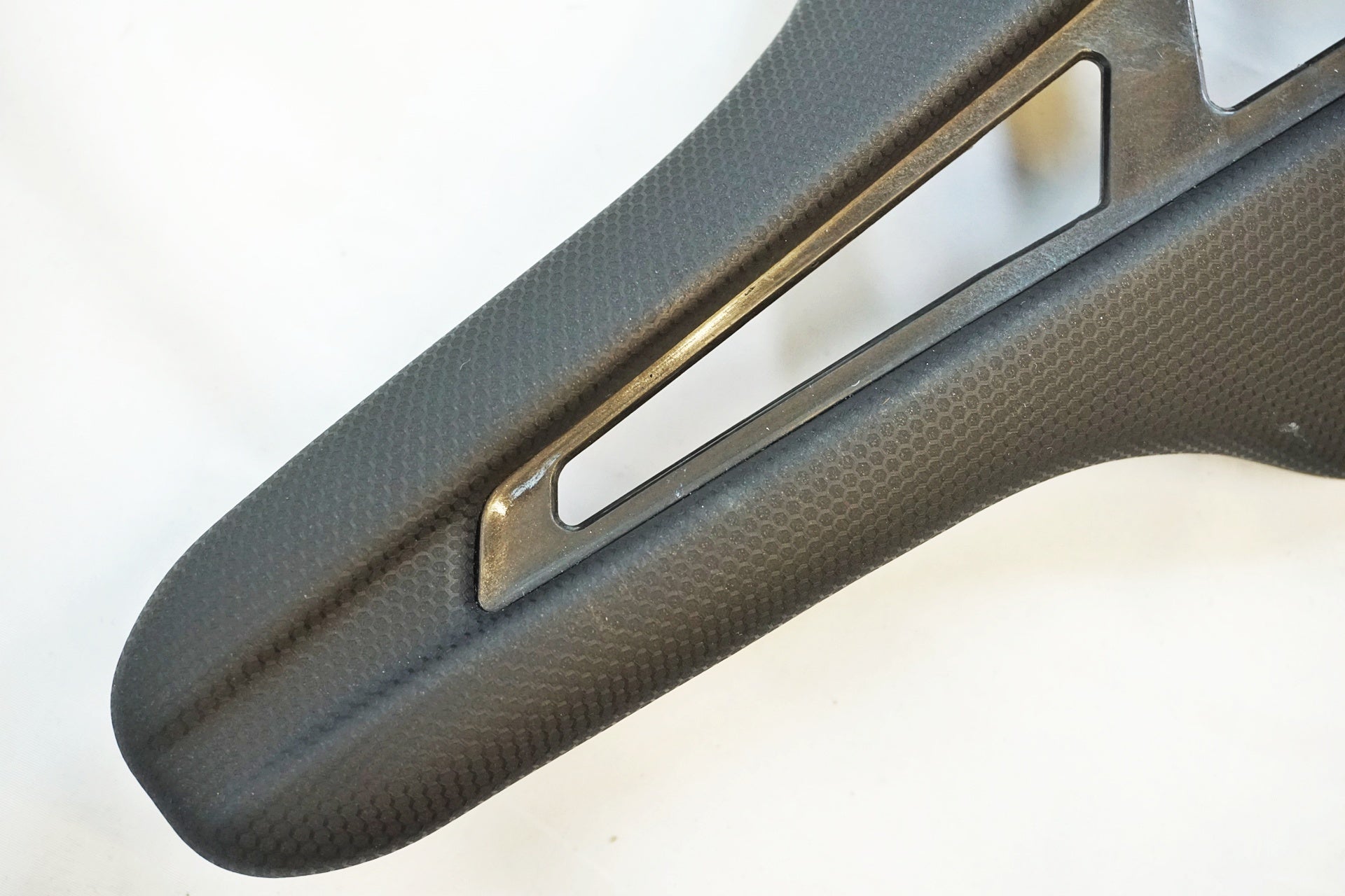 VELOMANN 「ヴェロマーン」 MITORA139 サドル / 有明ガーデン店