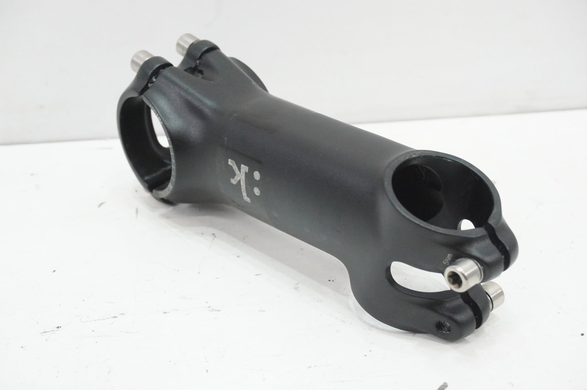 FIZIK 「フィジーク」 CYRANO R1 φ31.8 100mm ステム / 大宮店