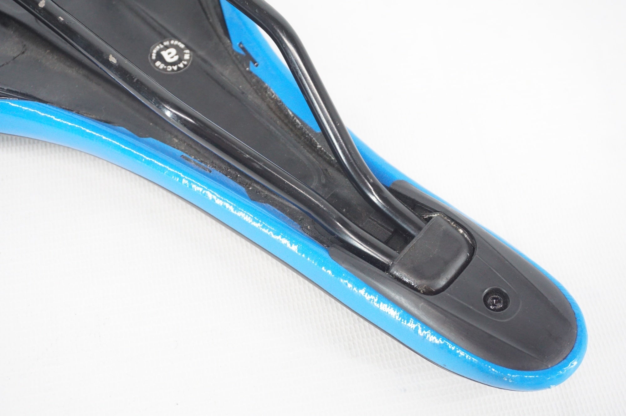 DDK 「ディーディーケー」 MERIDA サドル / 阪急塚口店