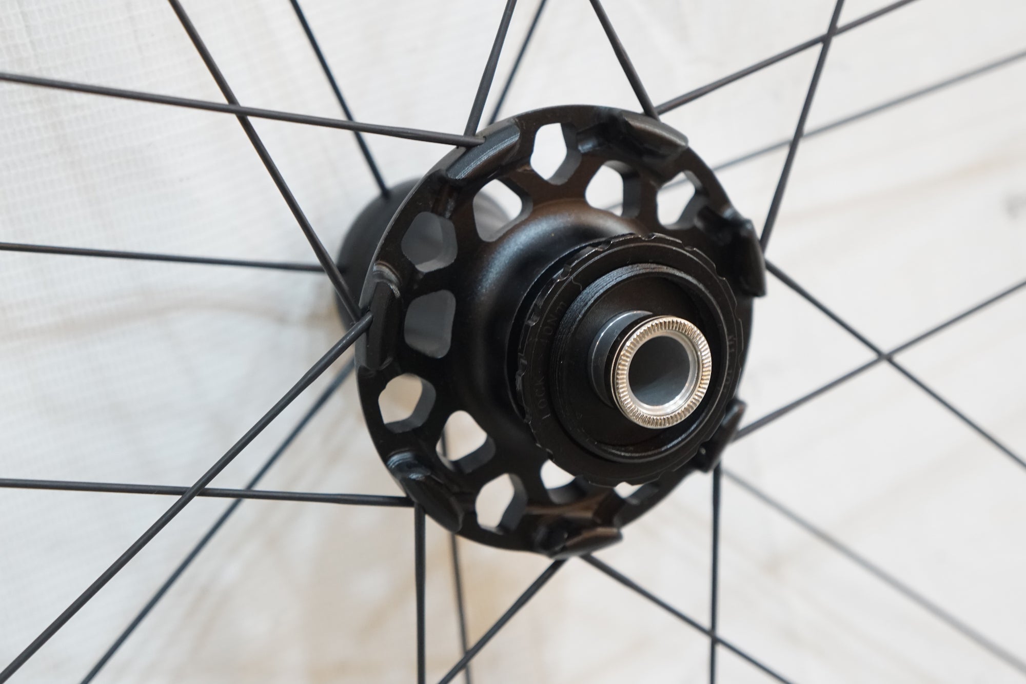 CAMPAGNOLO 「カンパニョーロ」 ZONDA DB シマノ11速 ホールセット / バイチャリ浦和ベース