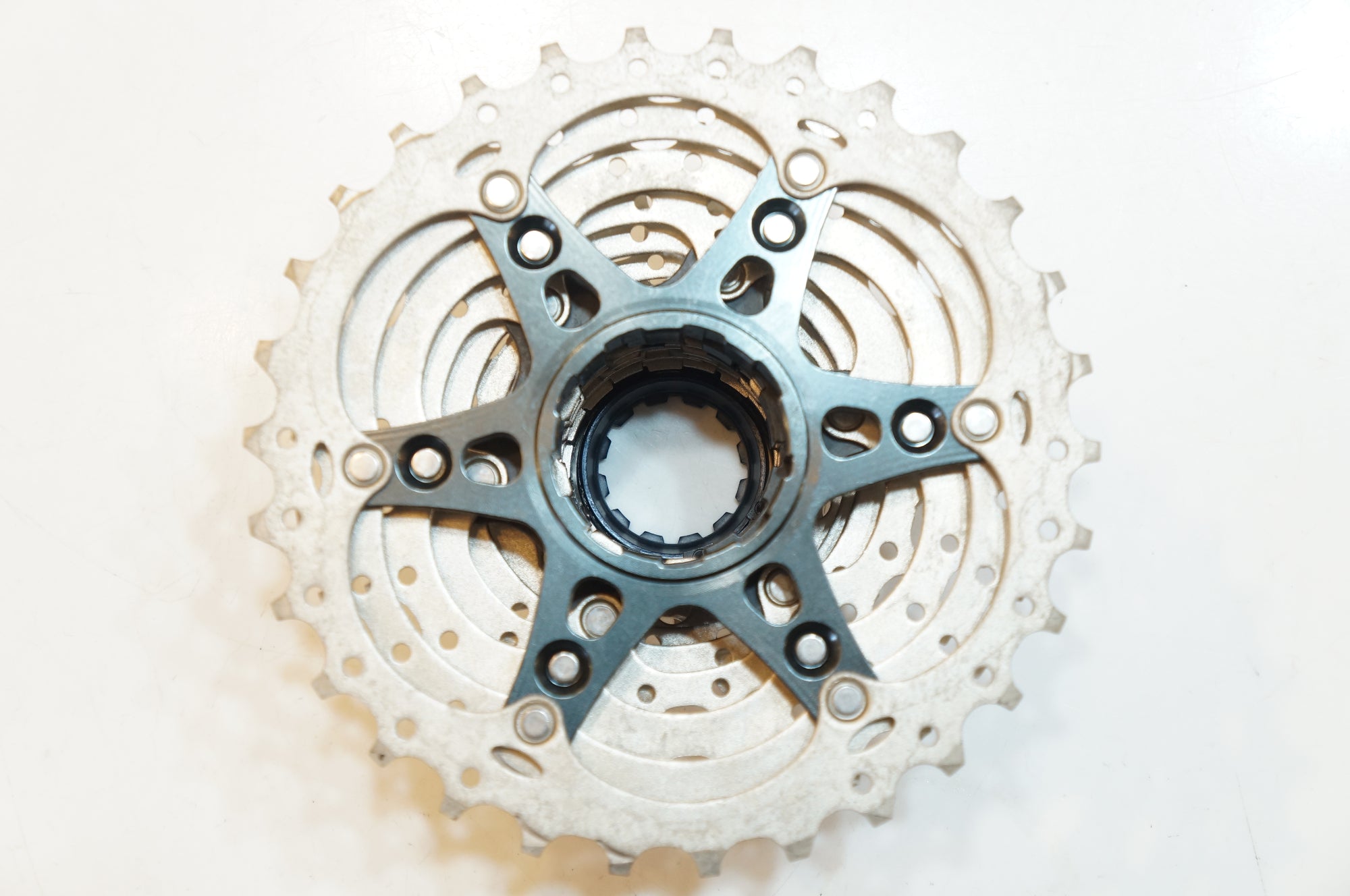 SHIMANO 「シマノ」 ULTEGRA CS-R8000 11-30T 11S スプロケット / バイチャリ浦和ベース