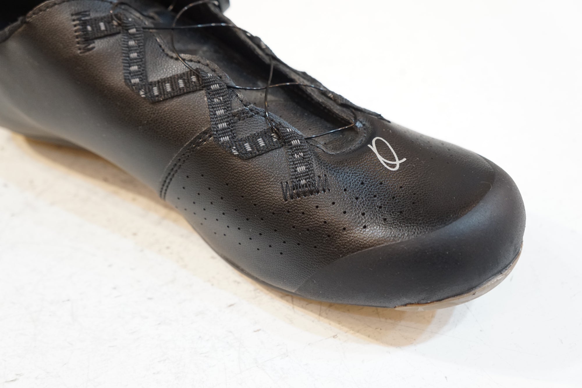 QUOC 「クオック」 ESCAPE ROAD EU43 シューズ / バイチャリ浦和ベース