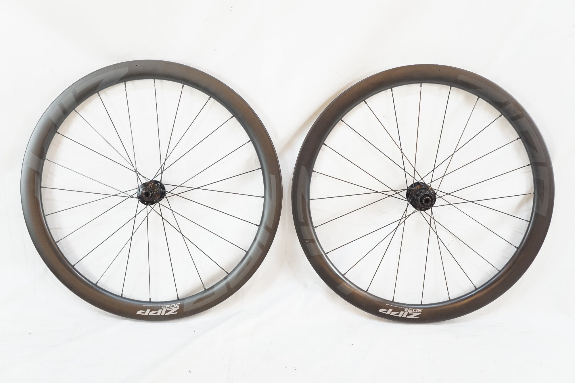 ZIPP 「ジップ」 303S DISC シマノ11速 ホイールセット / バイチャリ浦和ベース