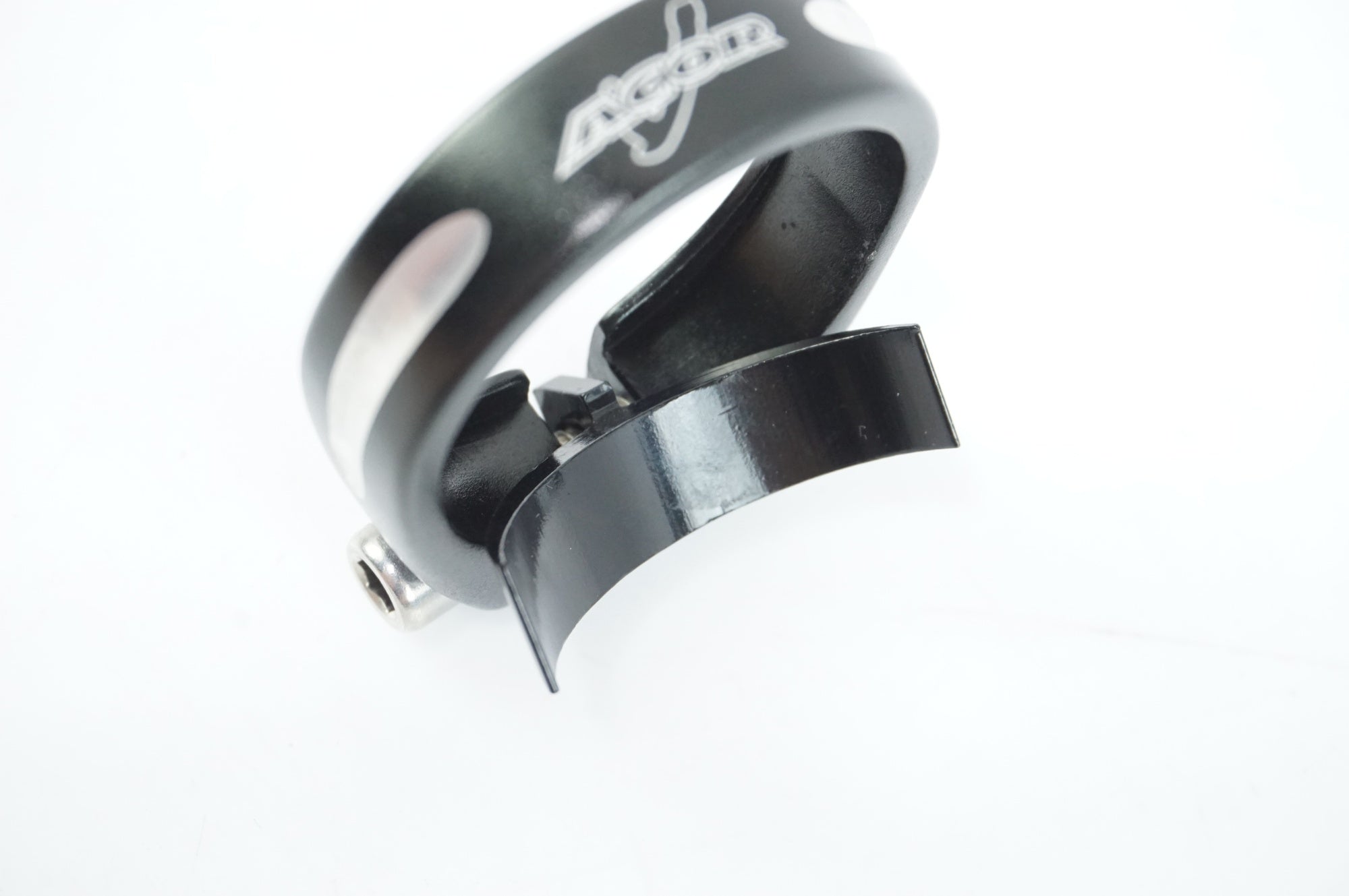 ACOR 「エイカー」 AQR2501 カーボンポスト対応 φ34.9 シートクランプ / 中目黒店