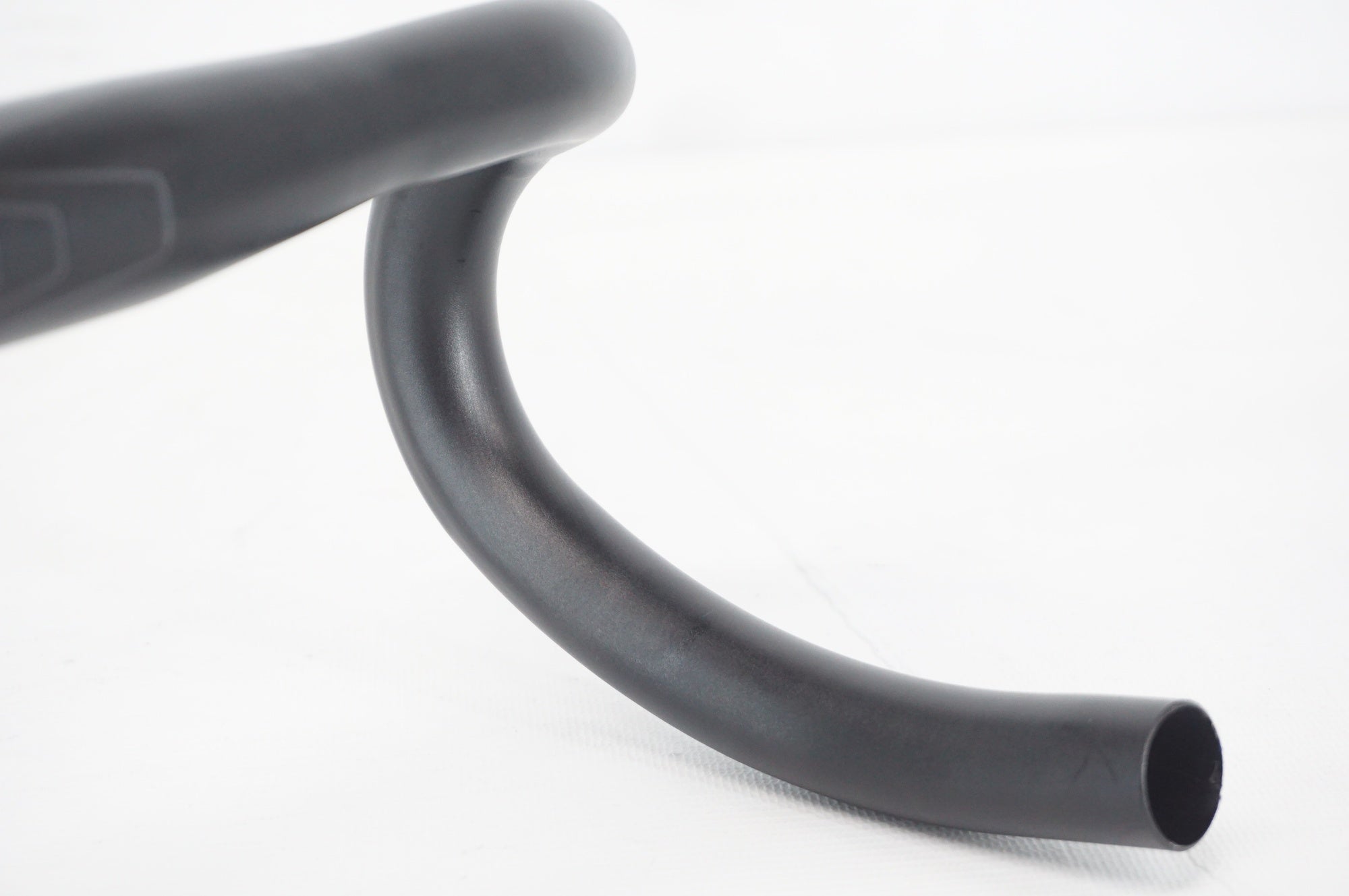 GIANT 「ジャイアント」 CONTACT Φ31.8 360mm ハンドル / 阪急塚口店