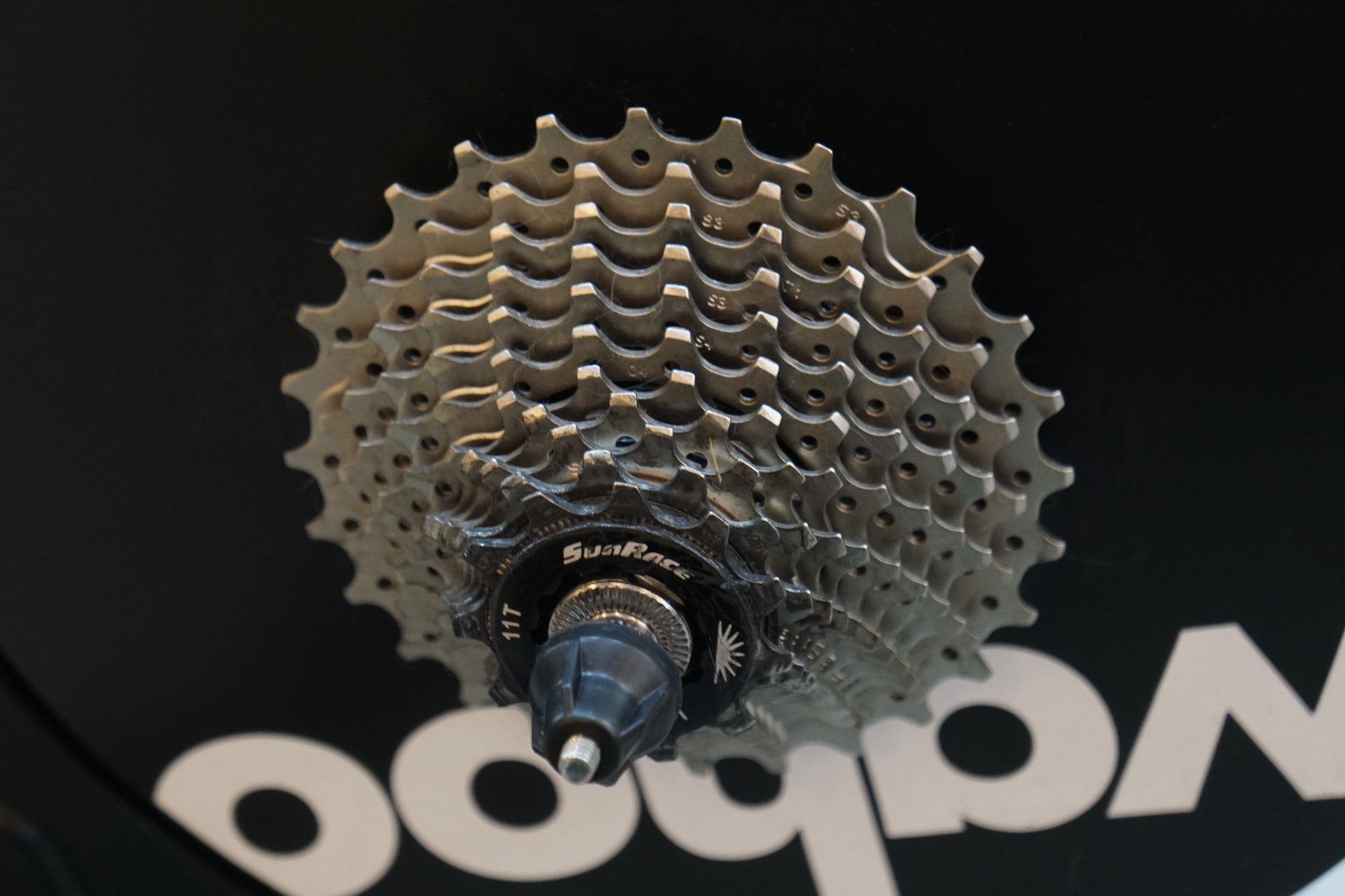 WAHOO 「ワフー」 KICKR サイクルトレーナー / バイチャリ浦和ベース