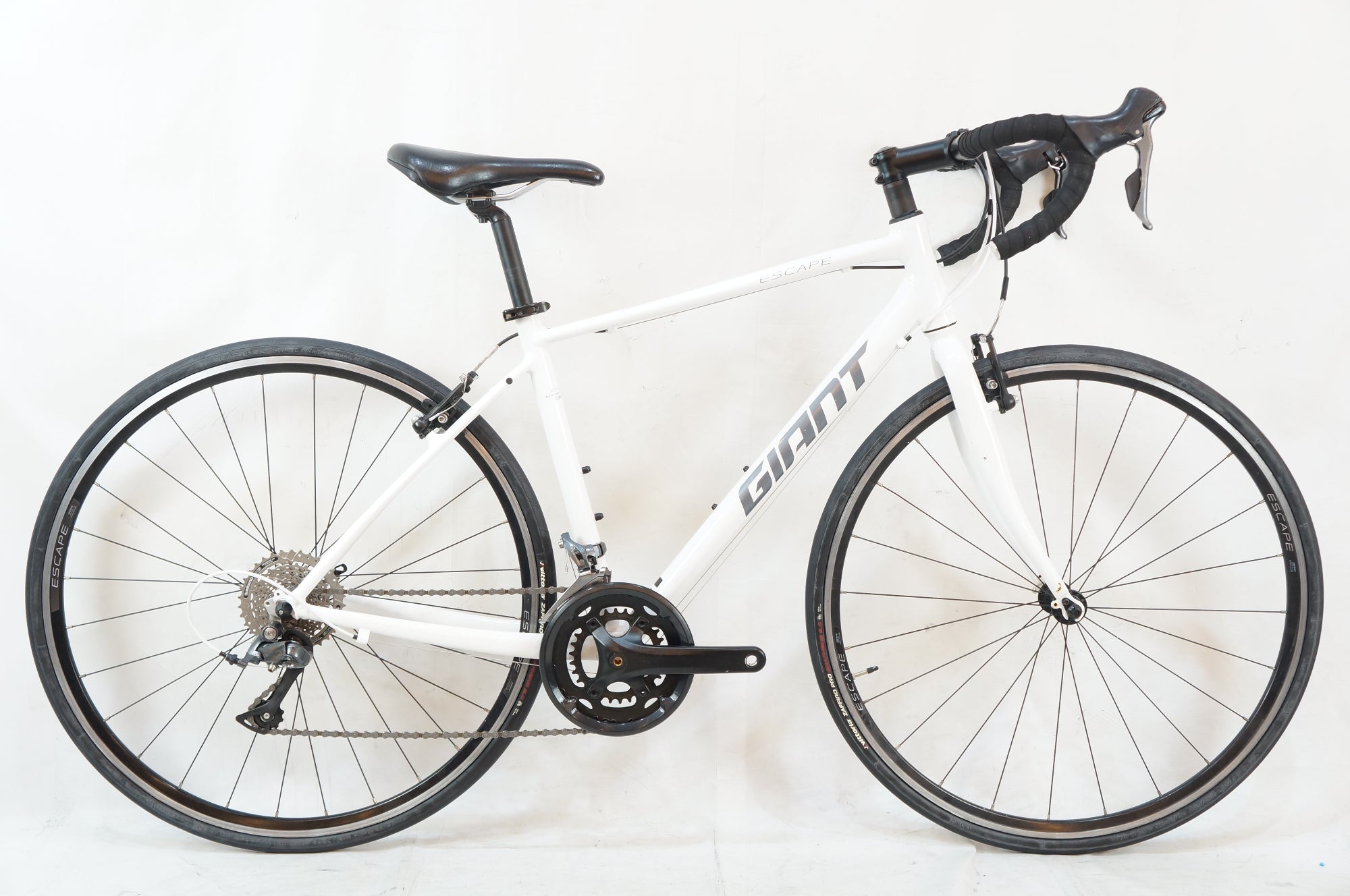 GIANT 「ジャイアント」 ESCAPE R DROP 2024年モデル ロードバイク / バイチャリ浦和ベース
