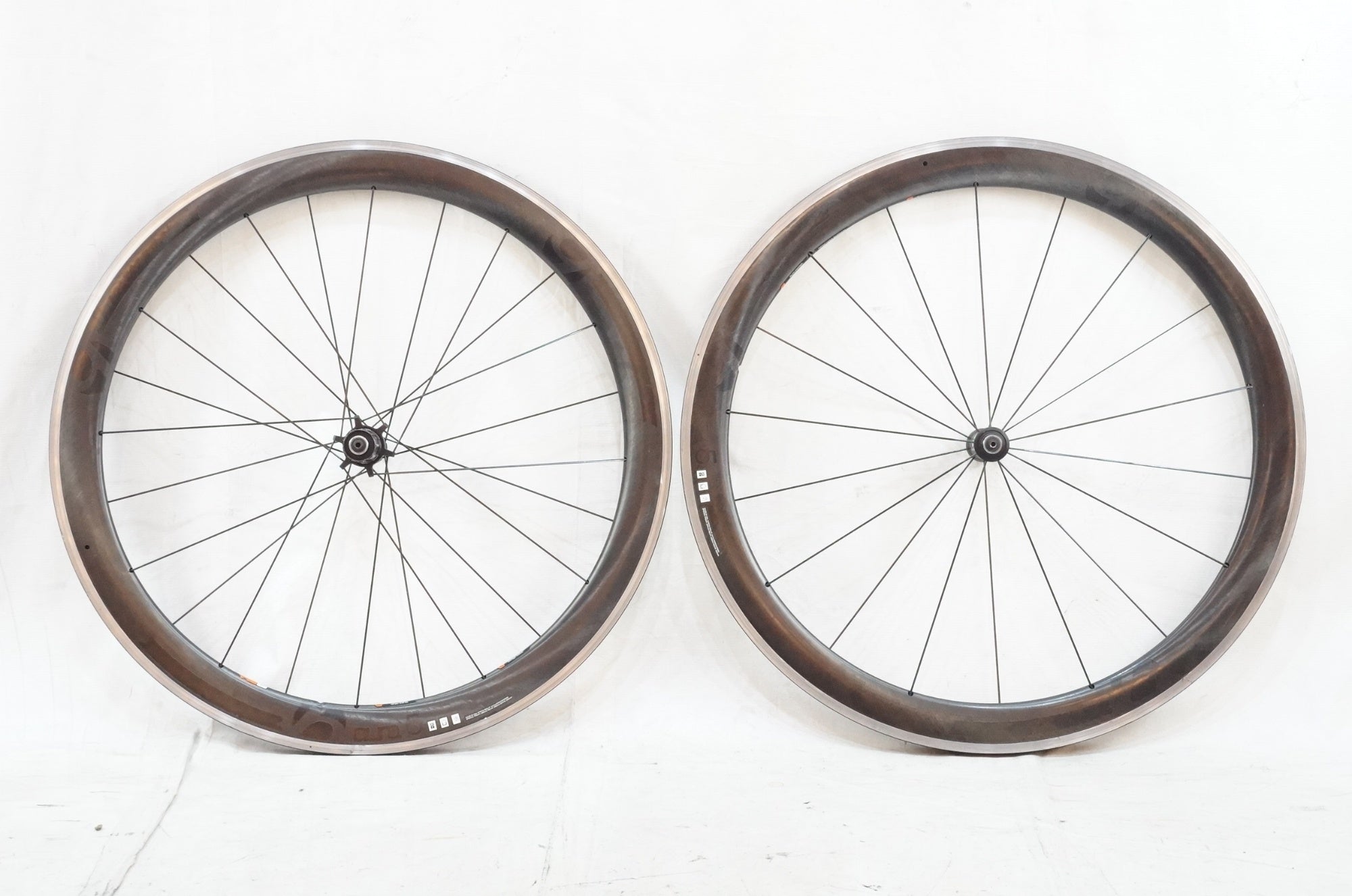 BONTRAGER 「ボントレガー」 AURA5 SHIMANO / SRAM 11s ホイールセット