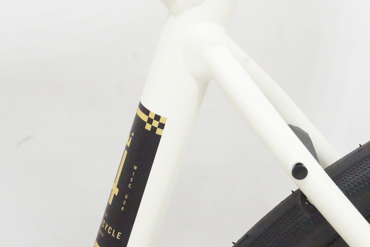 TREK 「トレック」 DOMANE AL4 GEN4 2025年モデル ロードバイク/ 京都西院店