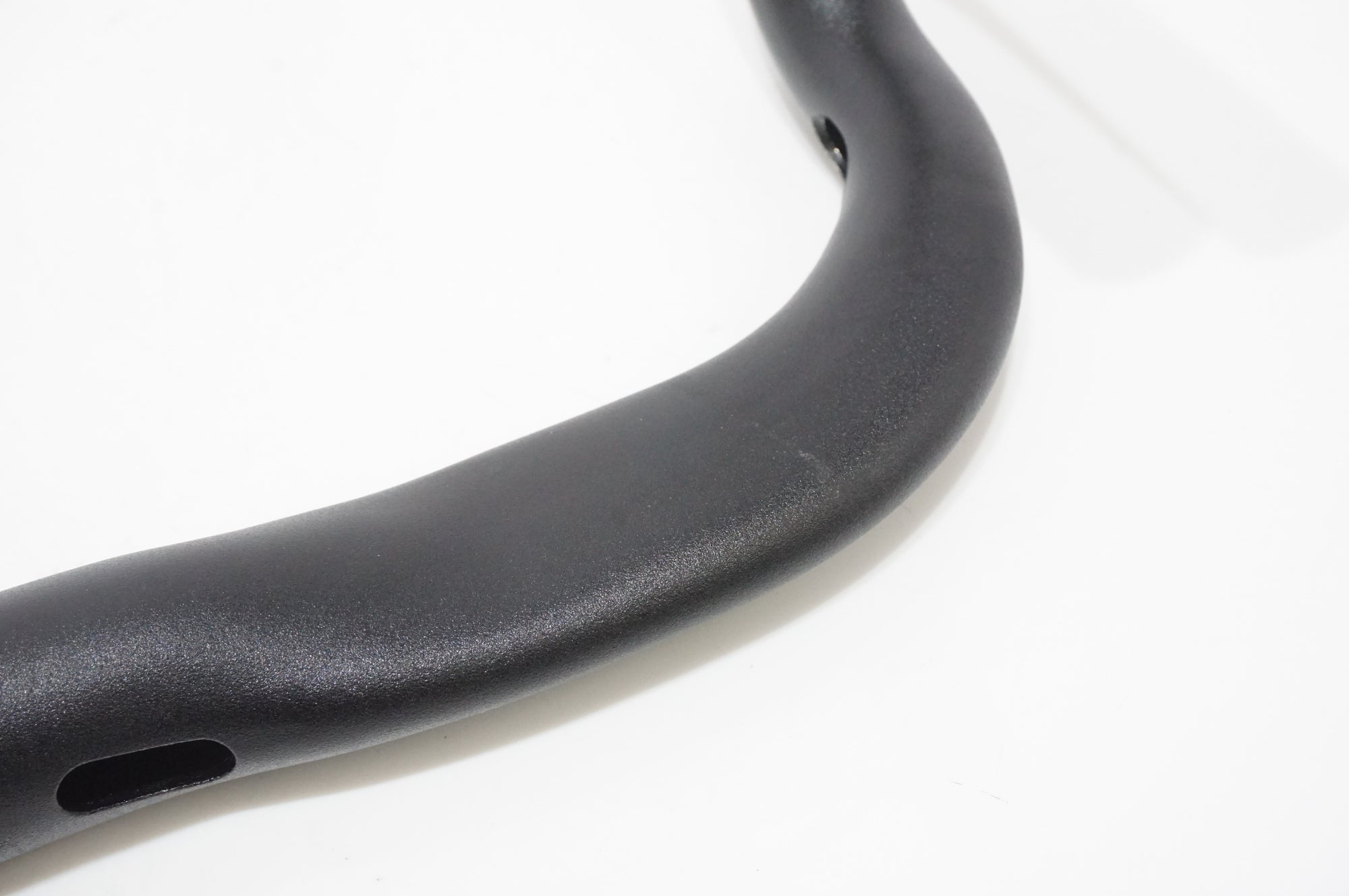 BONTRAGER 「ボントレガー」 ELITE AERO VR-CF φ31.8 40cm ハンドル / AKIBA店