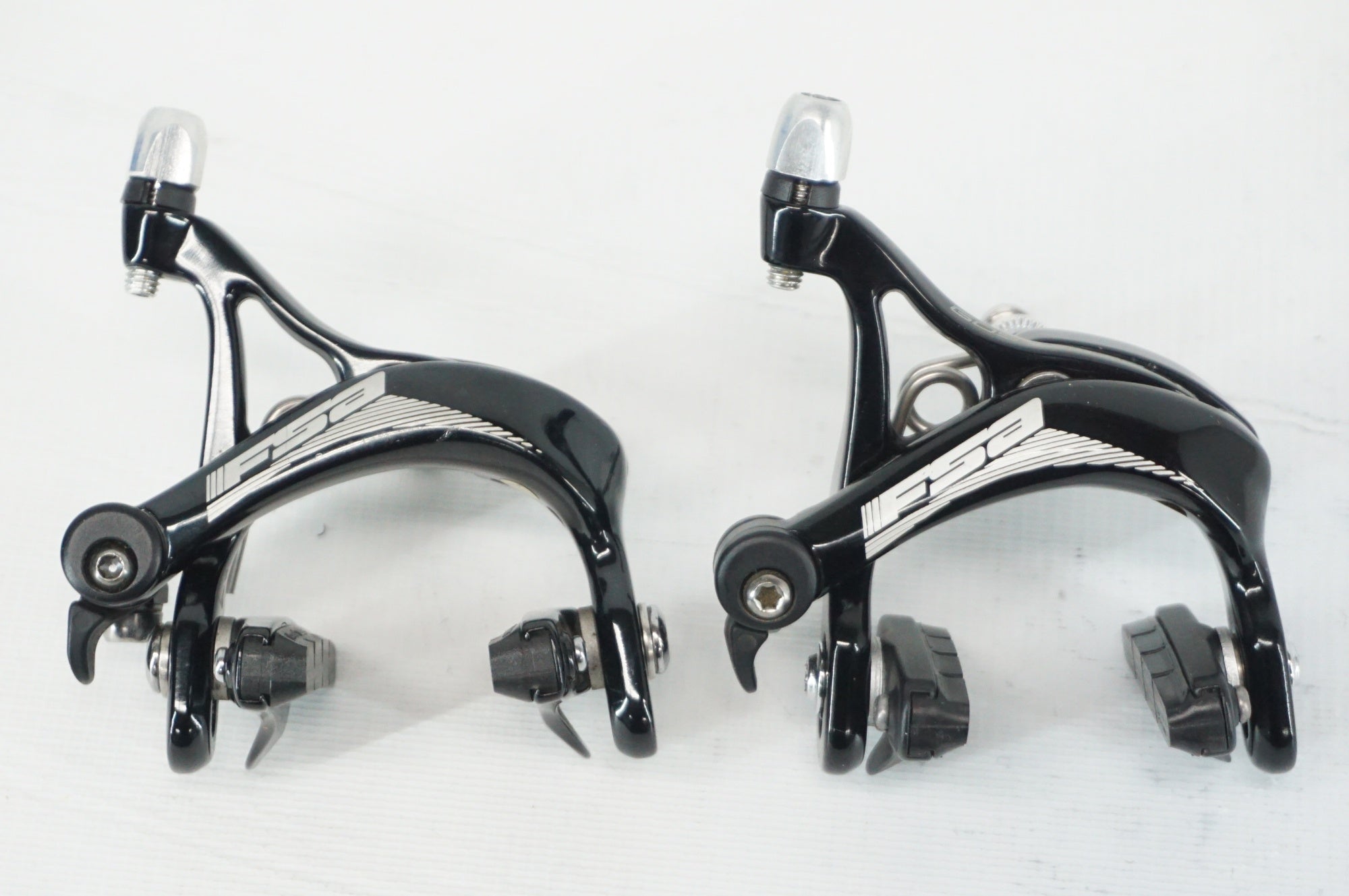 ULTEGRA キャリパーブレーキ ブラック SHIMANO ULTEGRA キャリパーブレーキ ブラック - メルカリ