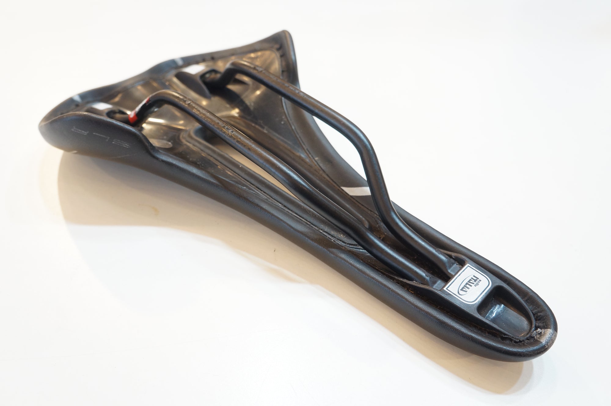 SELLE ITALIA 「セライタリア」 SLR サドル / バイチャリ浦和ベース