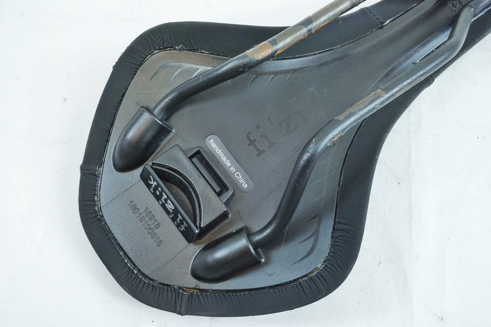 FIZIK 「フィジーク」 ANTARES R7 サドル / 有明ガーデン店