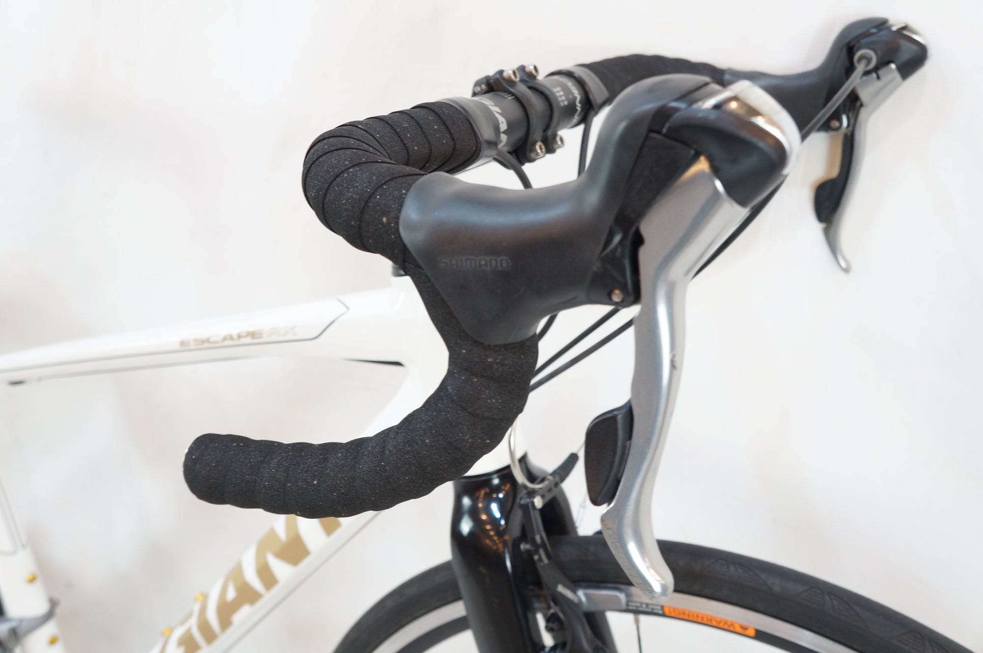 GIANT 「ジャイアント」 ESCAPE RX1 2015年モデル クロスバイク / バイチャリ浦和ベース